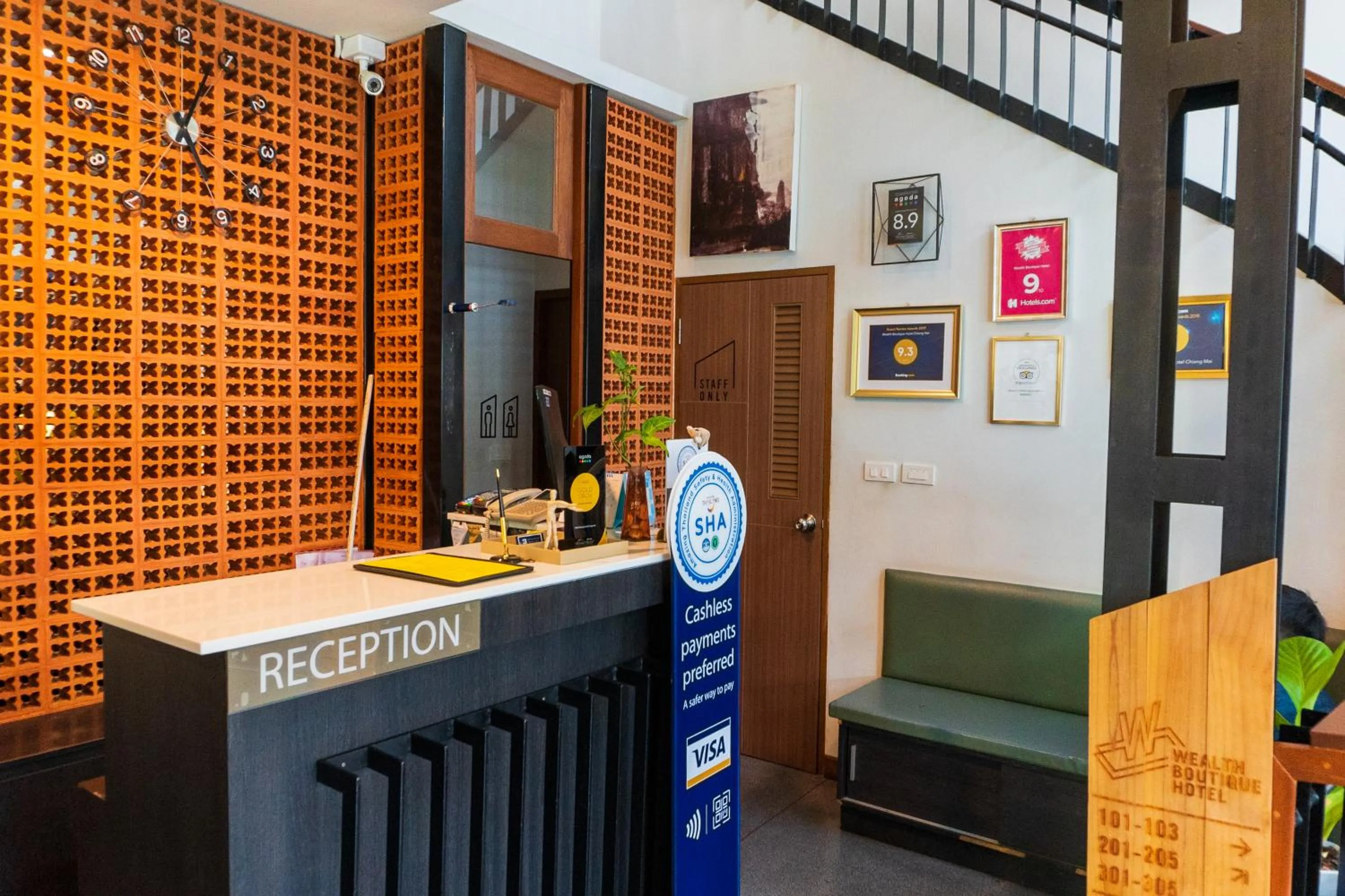 Lobby or reception in Wealth Boutique Hotel Chiang Mai