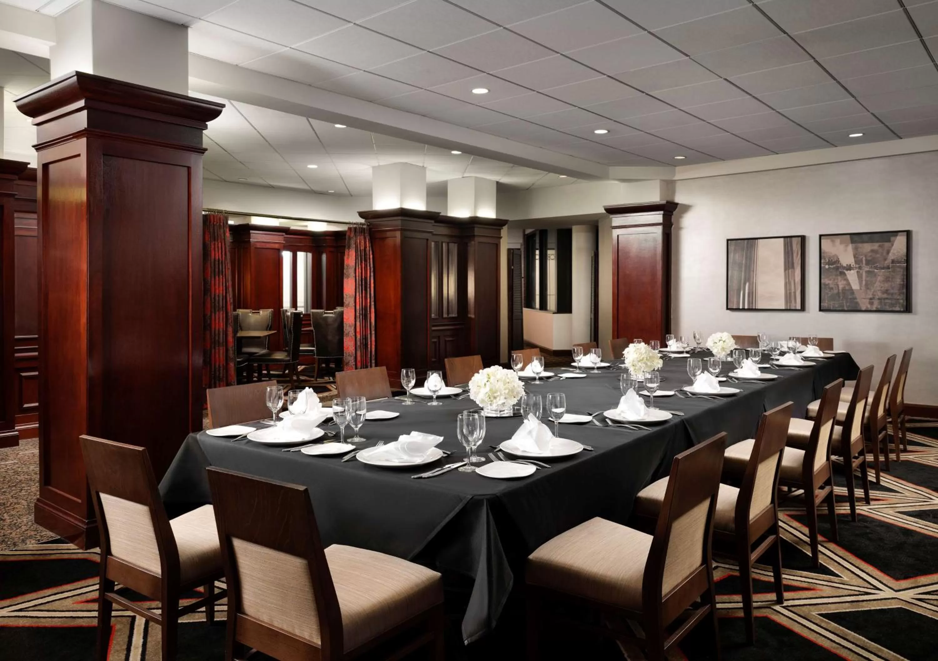 Restaurant/places to eat in Hilton Arlington
