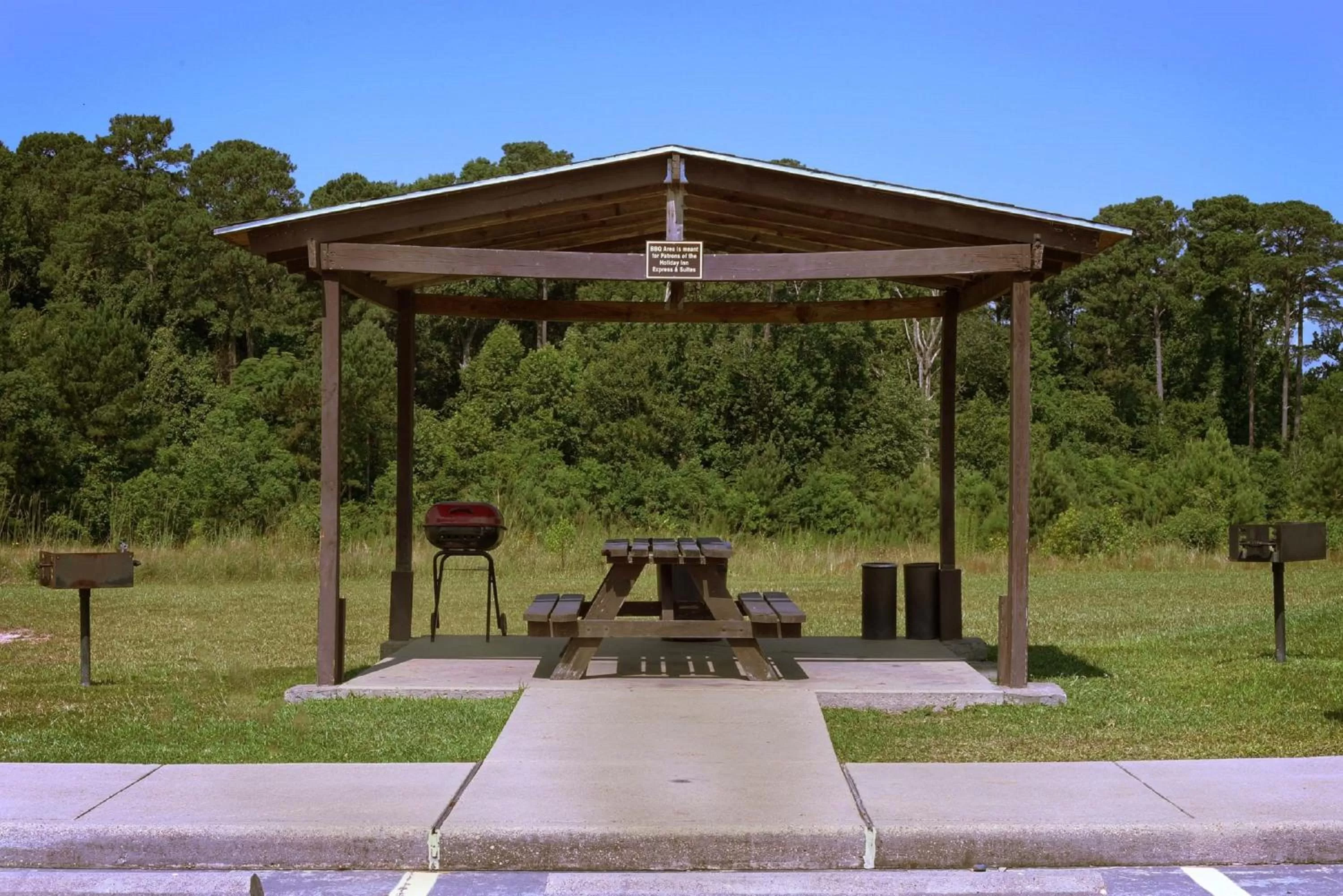 Fitness centre/facilities in Holiday Inn Express Hotel & Suites Center by IHG