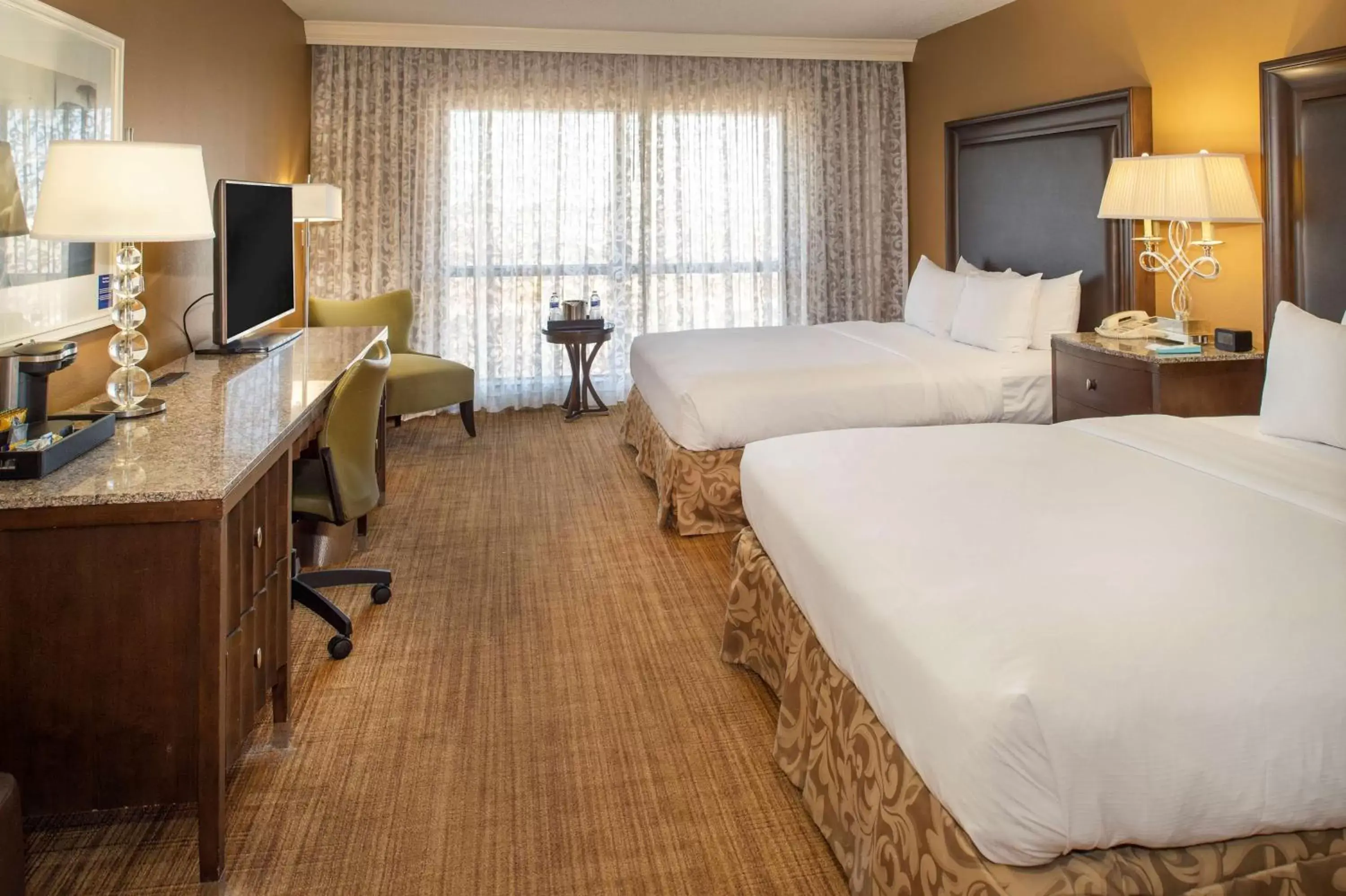 Queen Room with Two Queen Beds with Courtyard View in Hilton St. Louis Airport Queen Room with Two Queen Beds with Courtyard View in Hilton St. Louis Airport