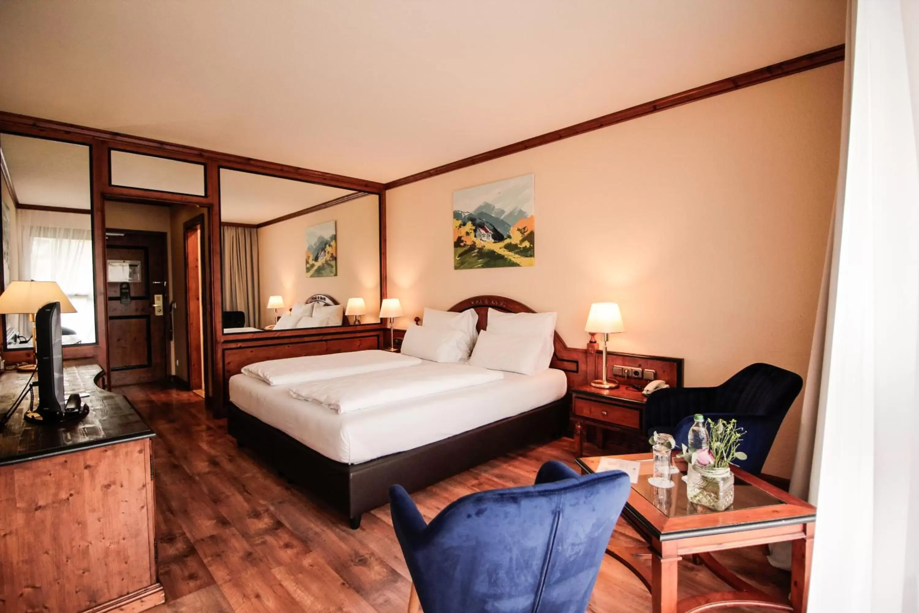 Double Room with Balcony in Riessersee Hotel Double Room with Balcony in Riessersee Hotel