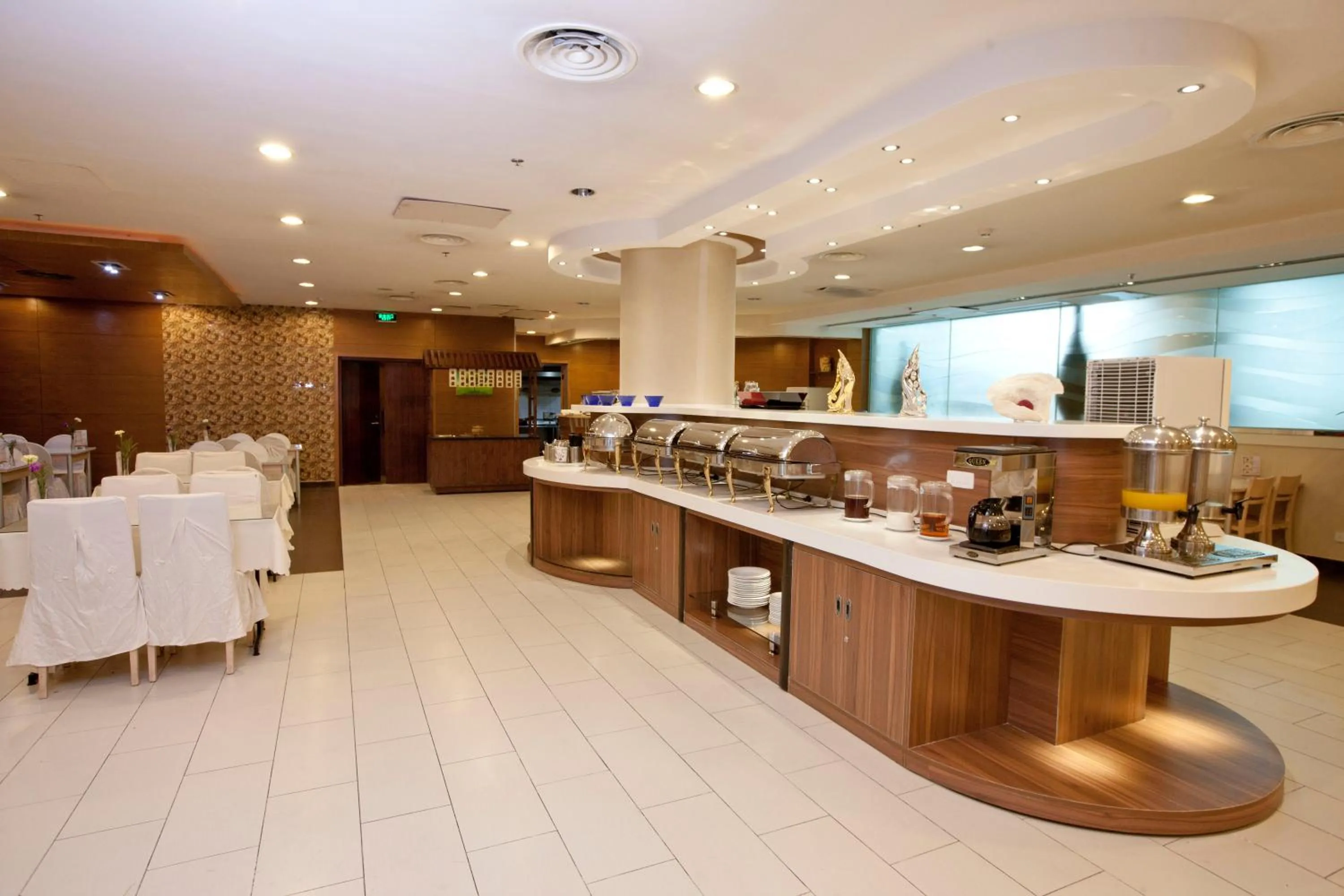 Restaurant/places to eat in Somerset Olympic Tower Tianjin