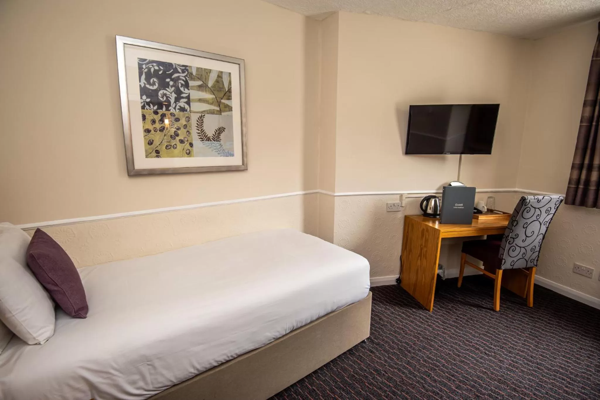 Bed in The George Inn