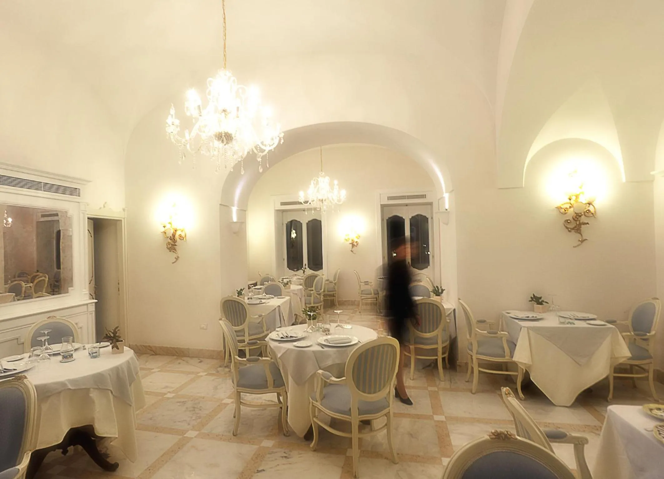 Restaurant/places to eat in Hotel Villa Fraulo