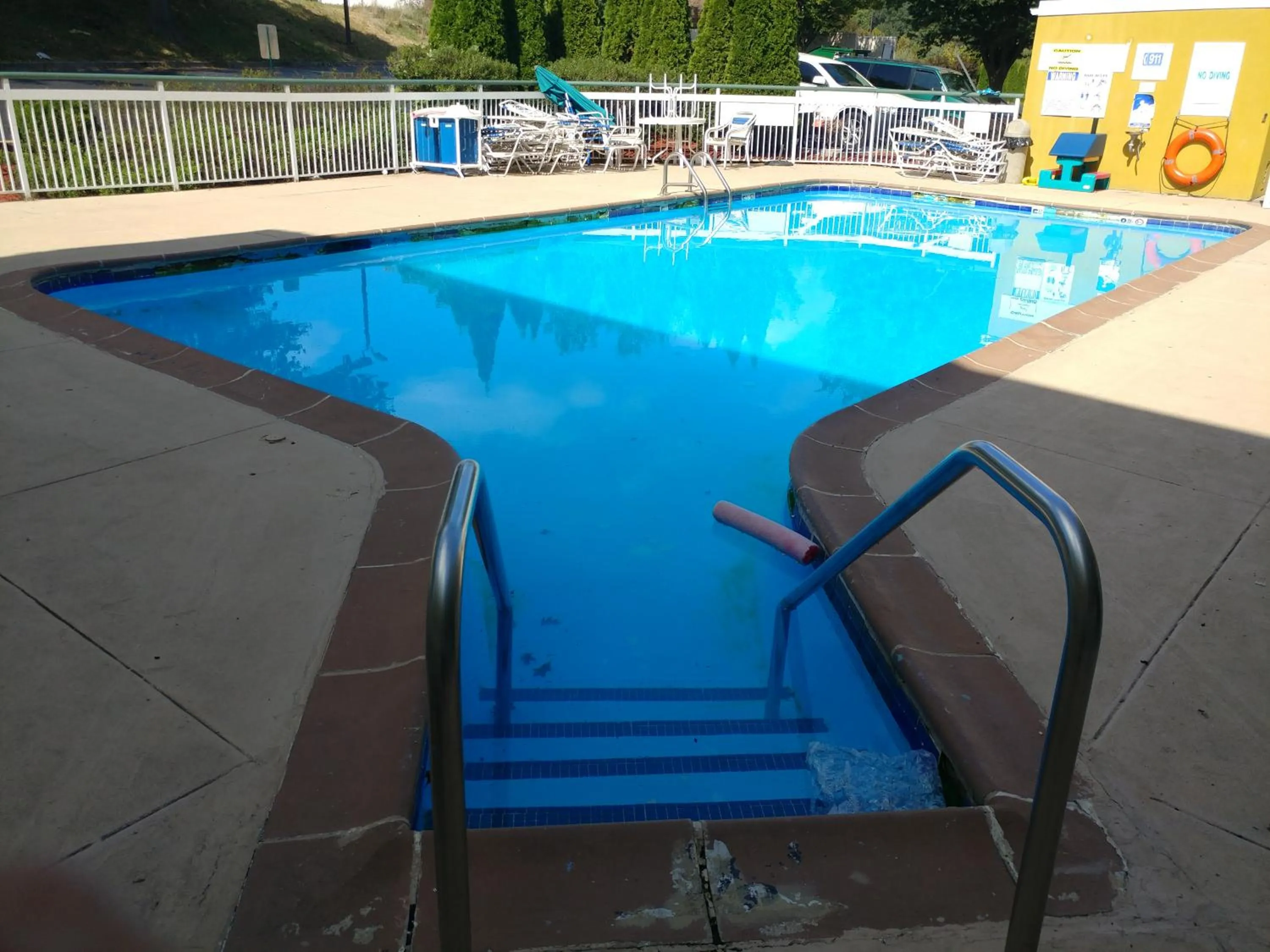 Super 8 by Wyndham New Cumberland