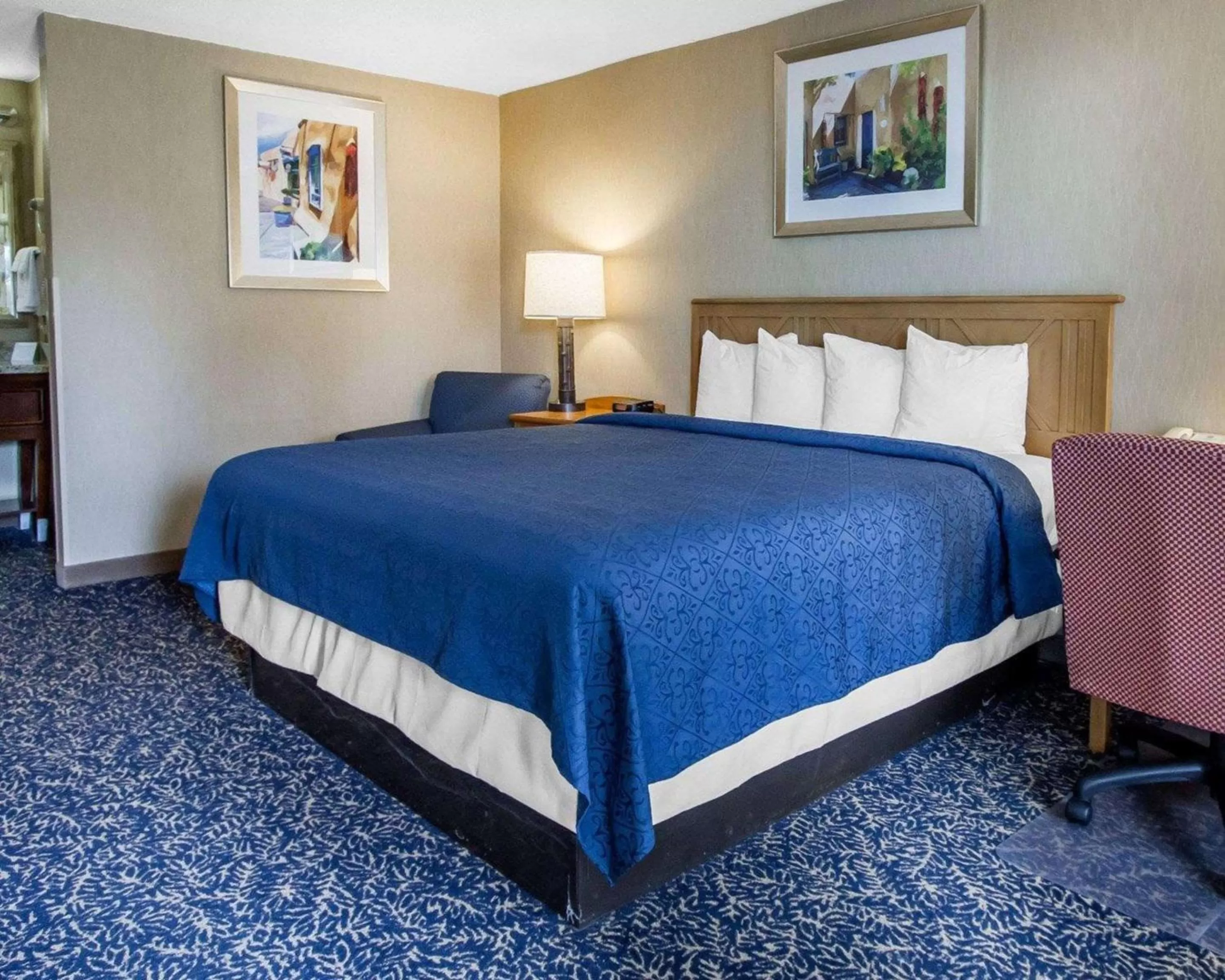 Photo of the whole room, Bed in Quality Inn Deming