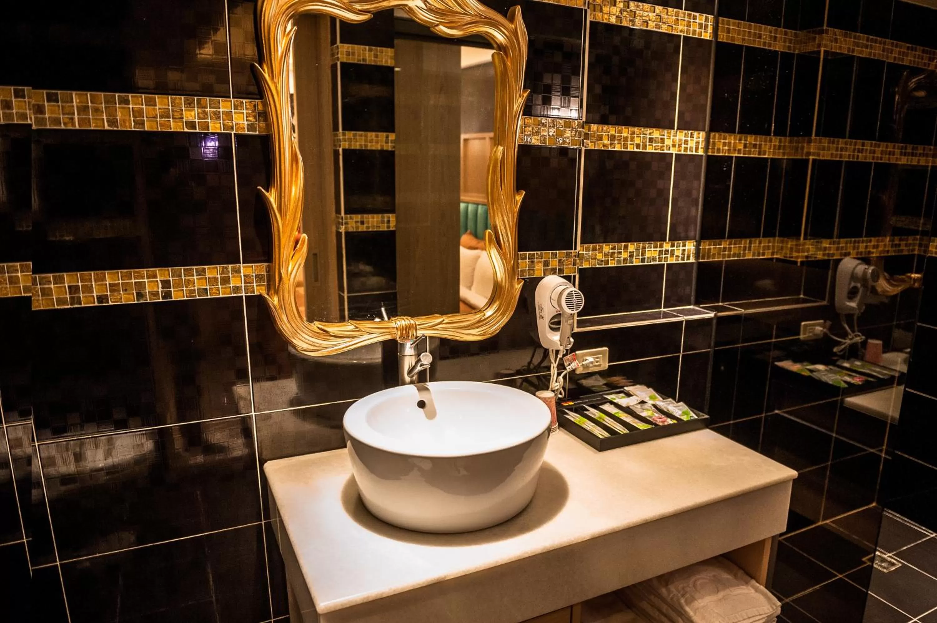 Hot Tub in Hola Motel