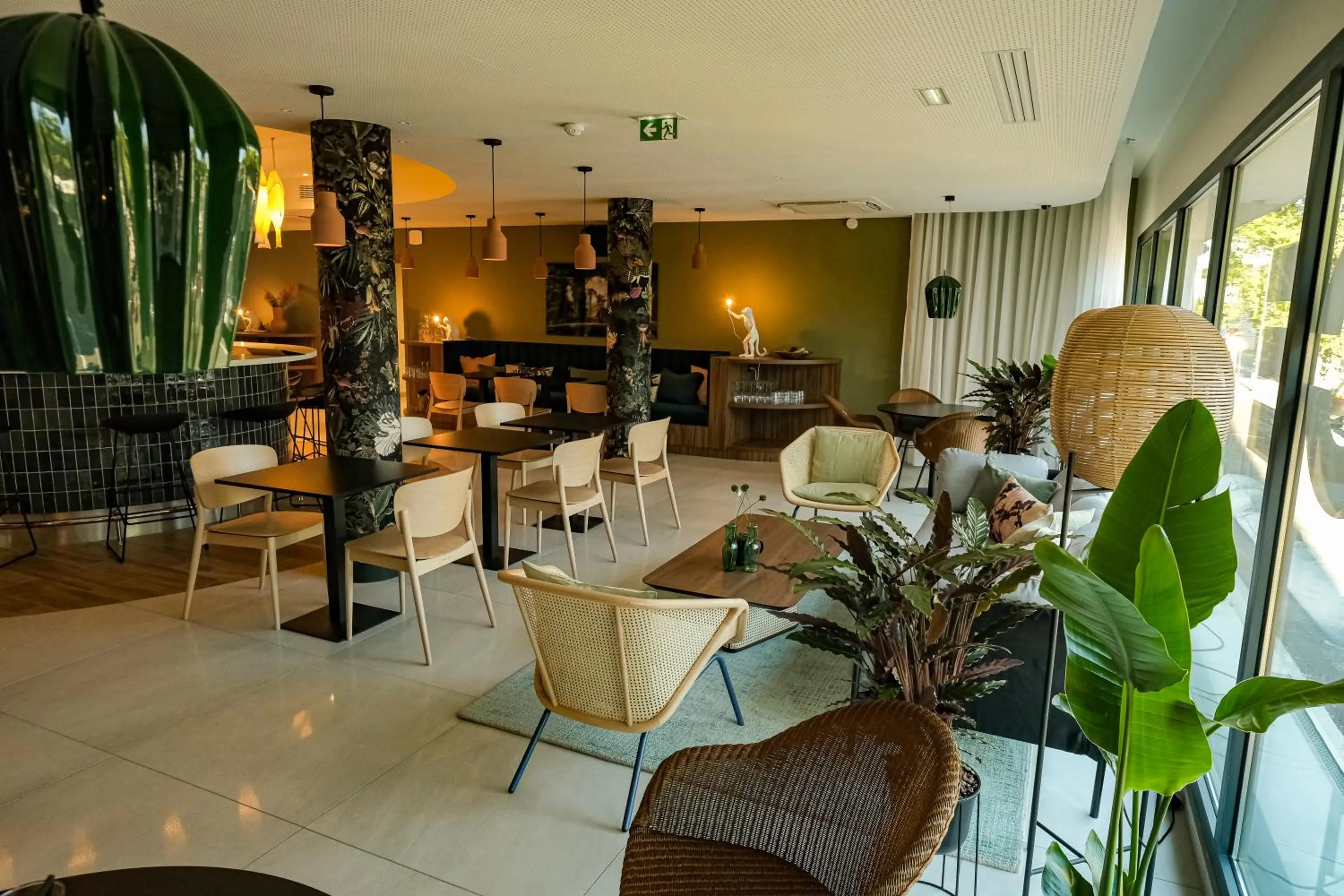 Restaurant/places to eat in ibis Styles Bordeaux Lac Bruges