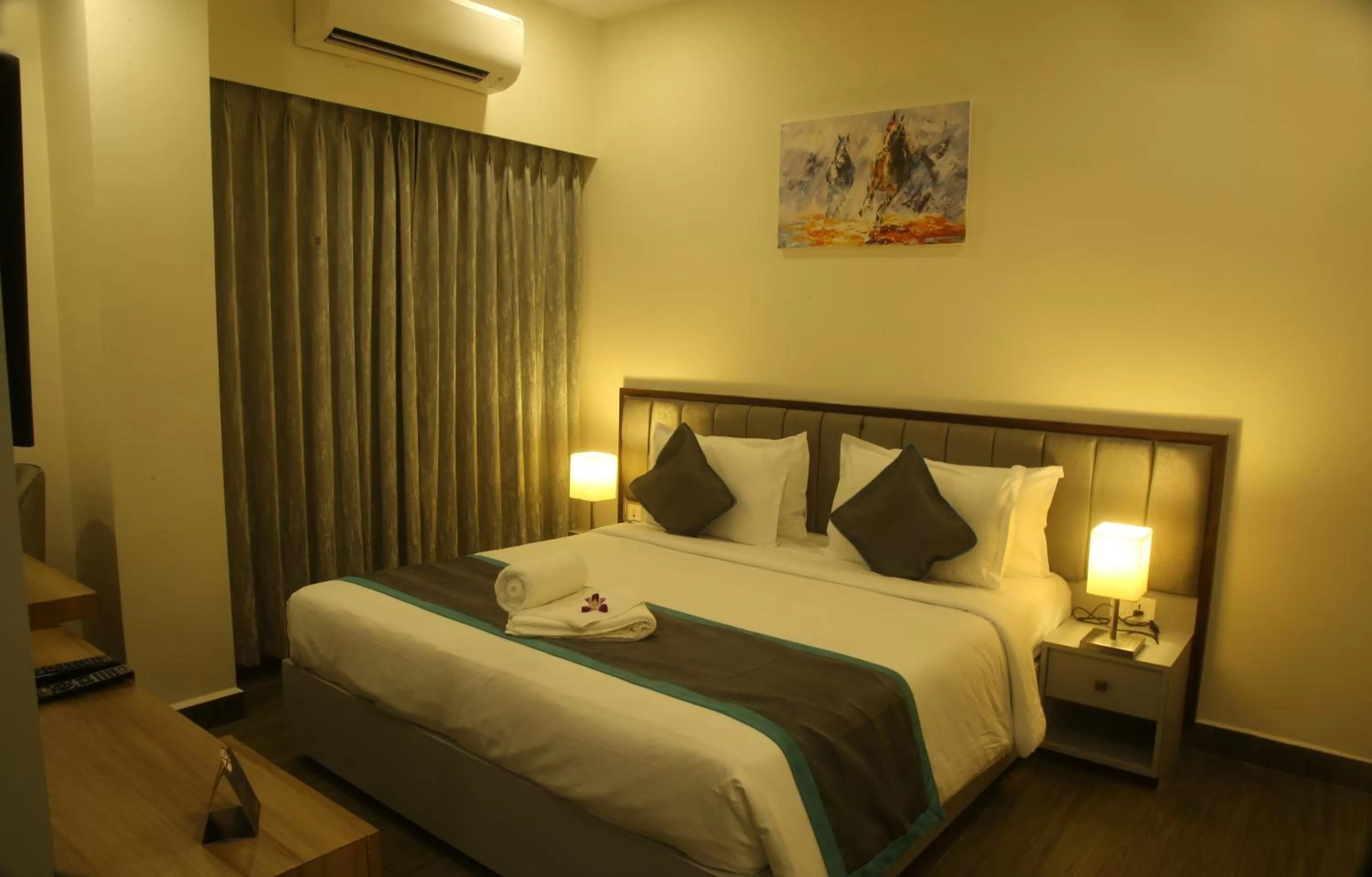 Bed in PARK IRIS HOTELS, Bharathi Nagar
