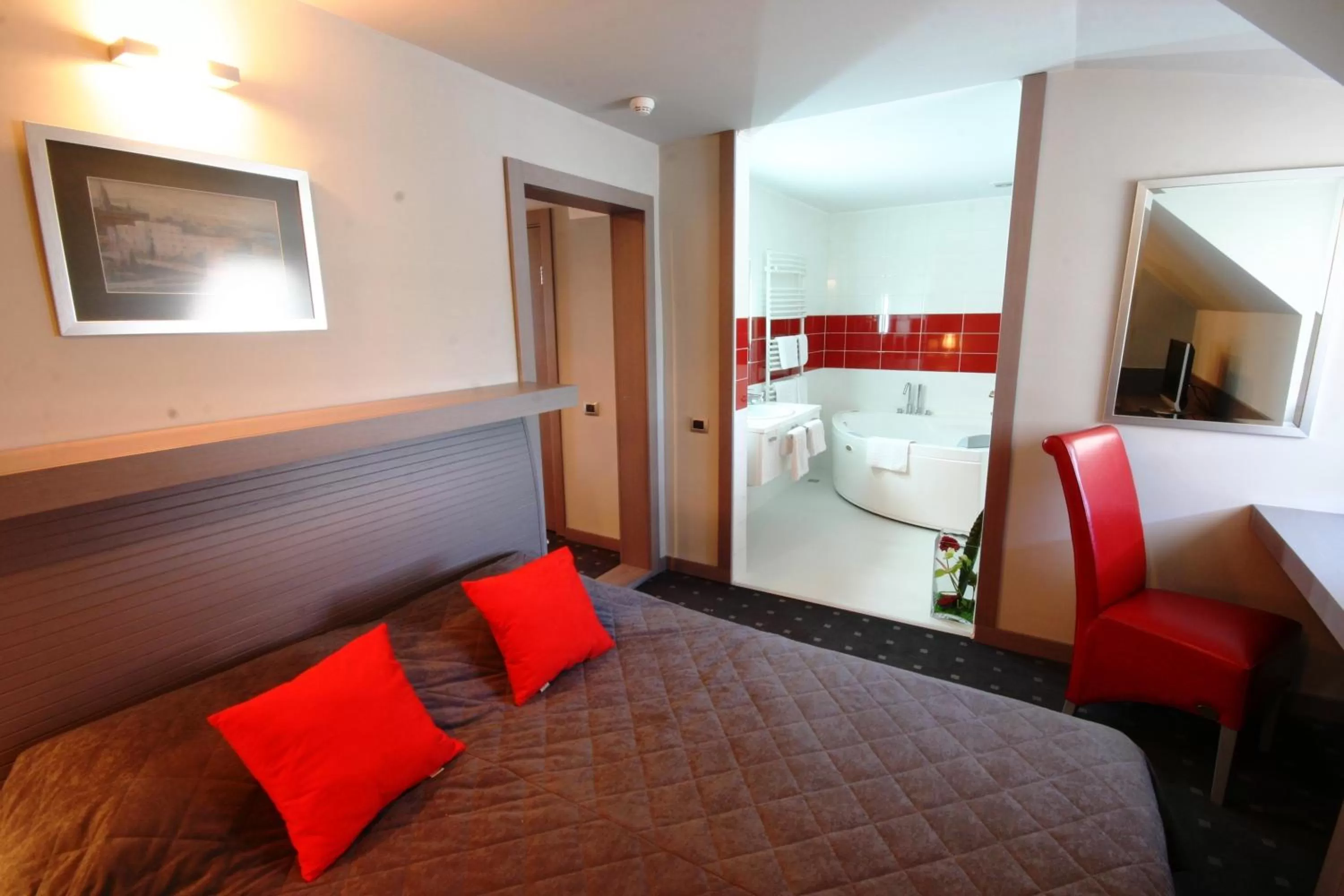 Bedroom, Bed in Garni Hotel Leopold I