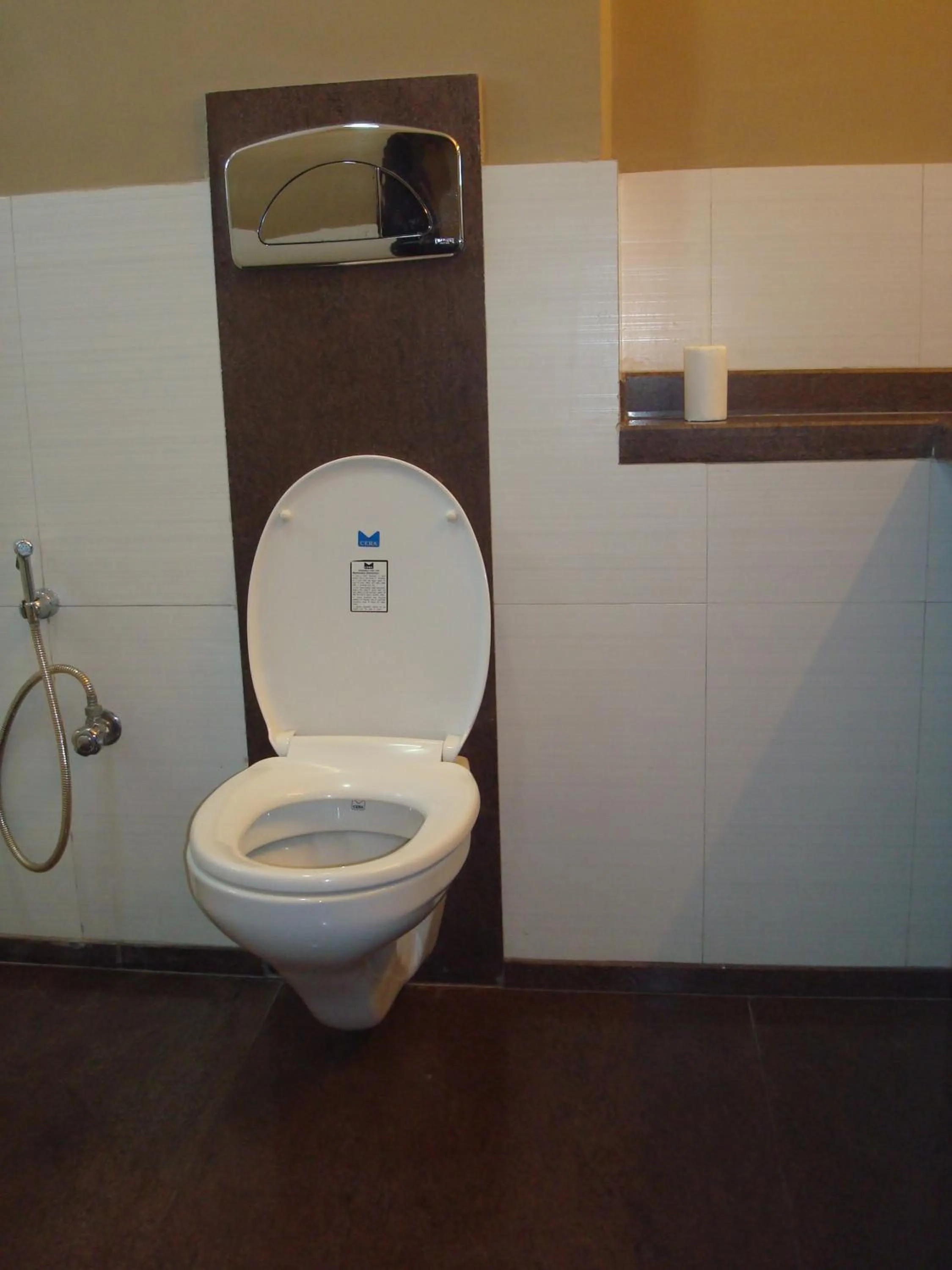 Family Room in Hotel Ratnawali - Pure Veg Hotel