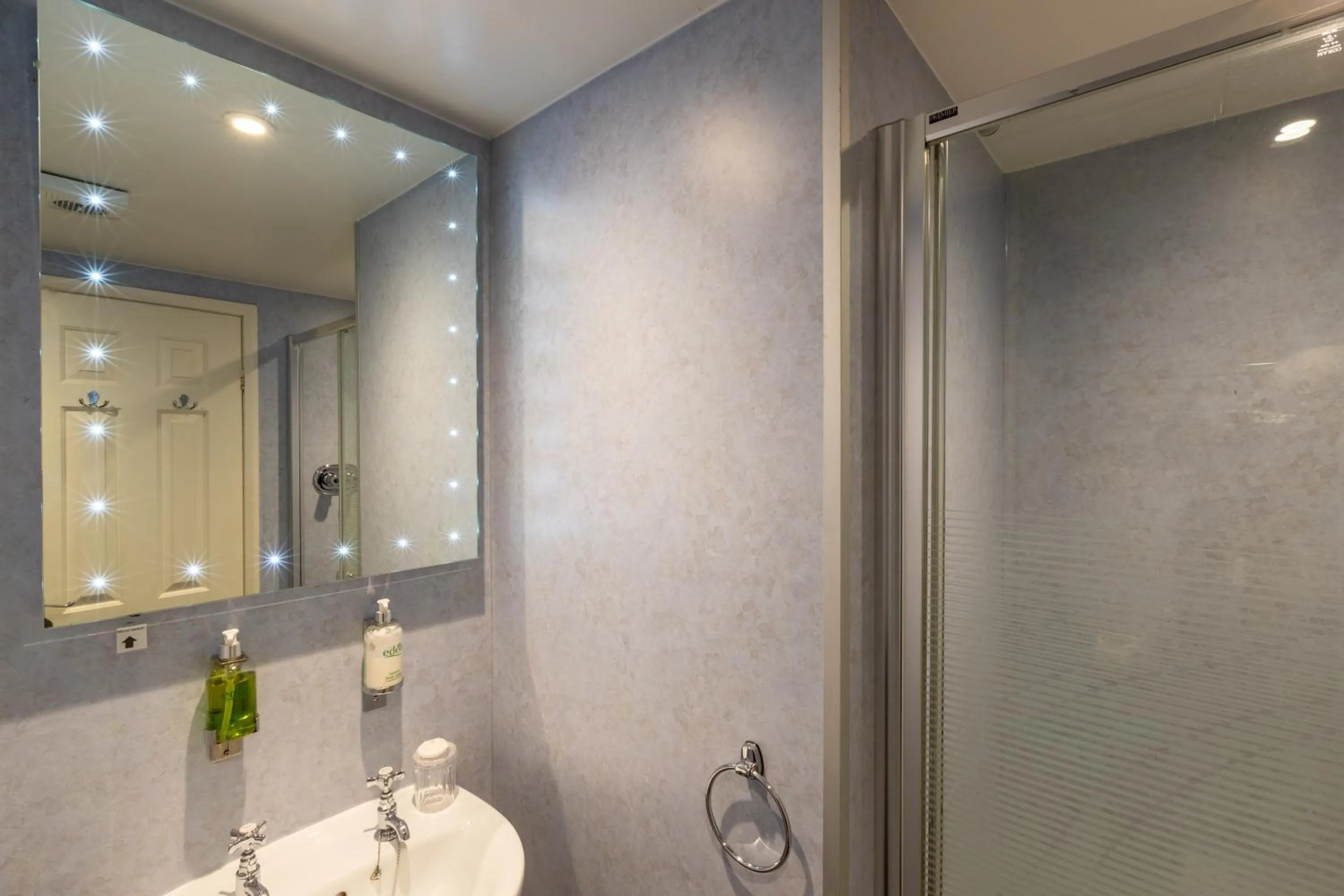 Bathroom in Holly Lodge Guest House with FREE off site health club