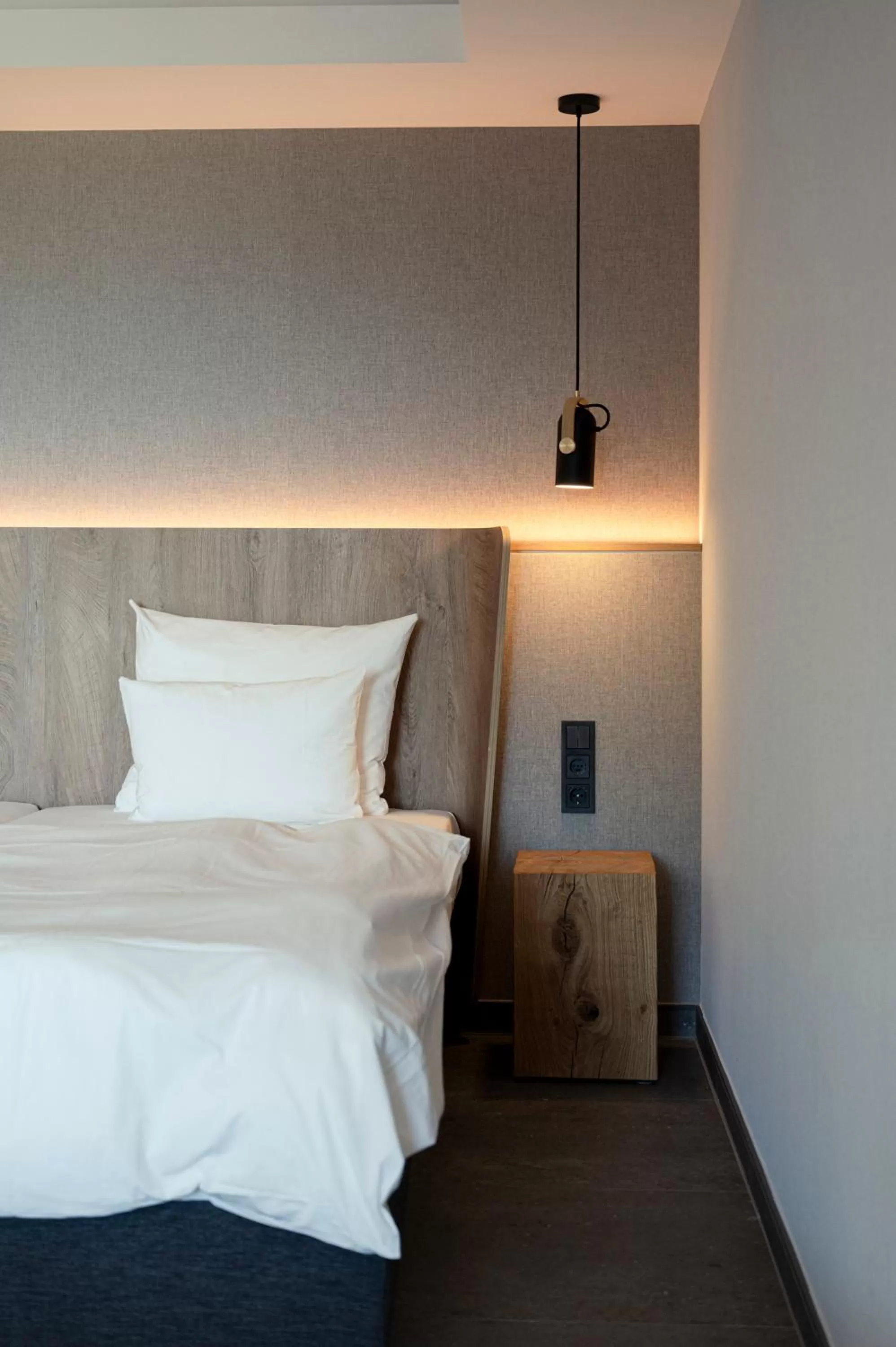 Bedroom, Bed in Hotel VierJahreszeiten am Seilersee