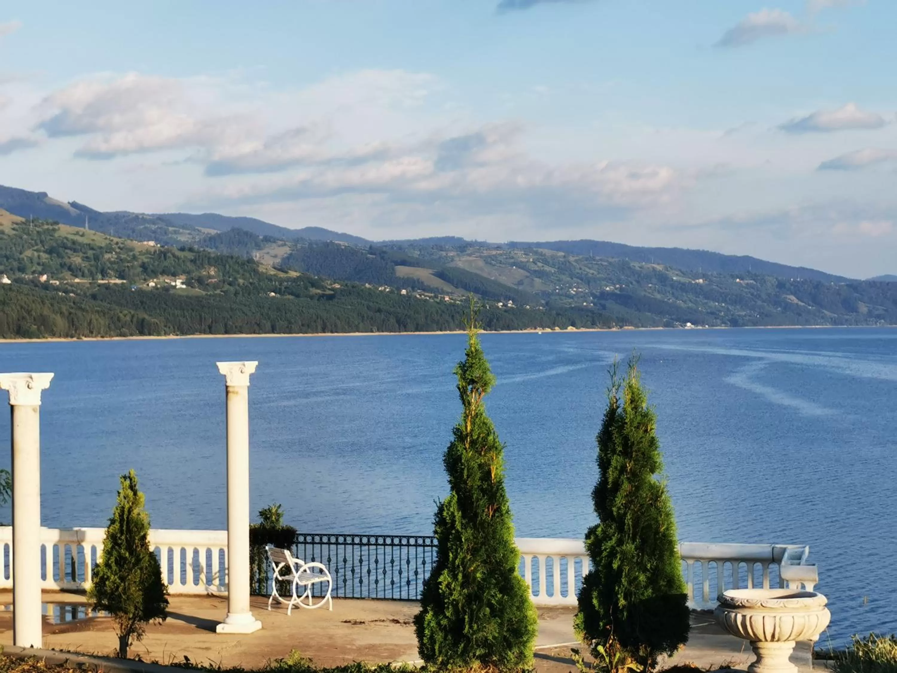 Lake view in Gradinile Romane