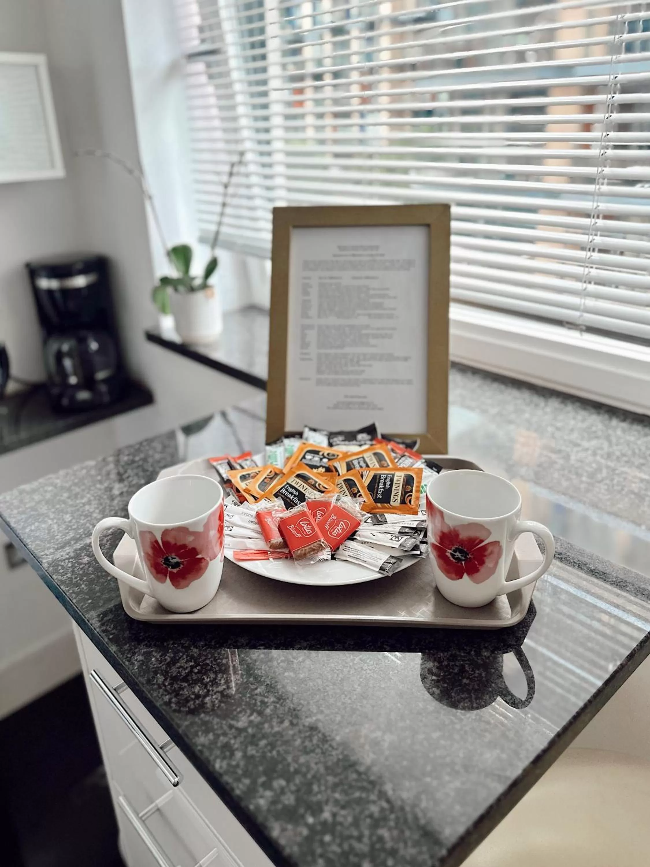 Coffee/tea facilities in Canary Wharf - Luxury Apartments