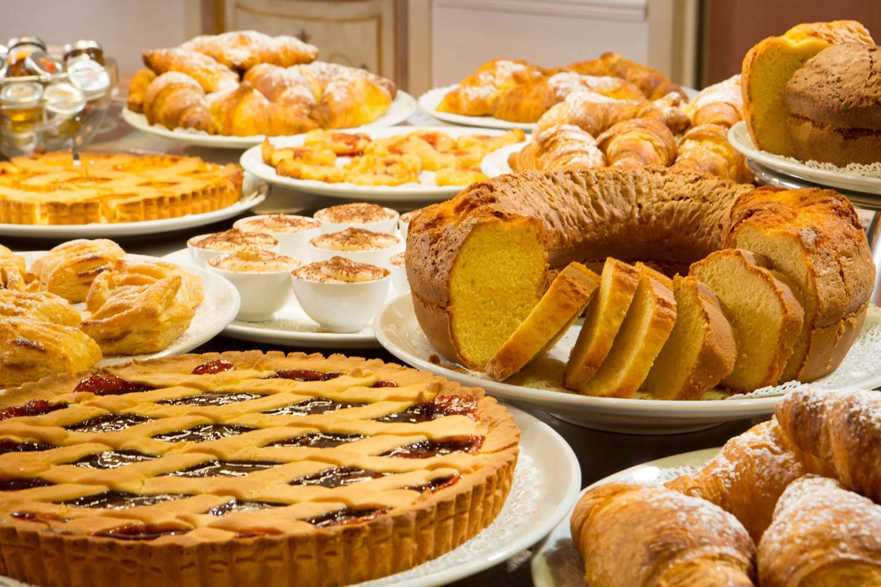 Breakfast in Golden Tulip Rome Piram