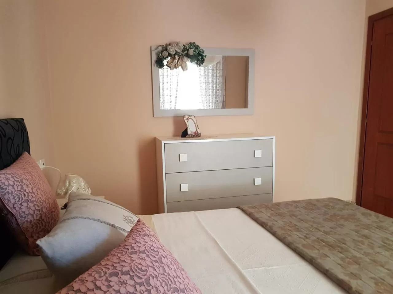 Bedroom, Bed in Jelena's Luxury Apartments