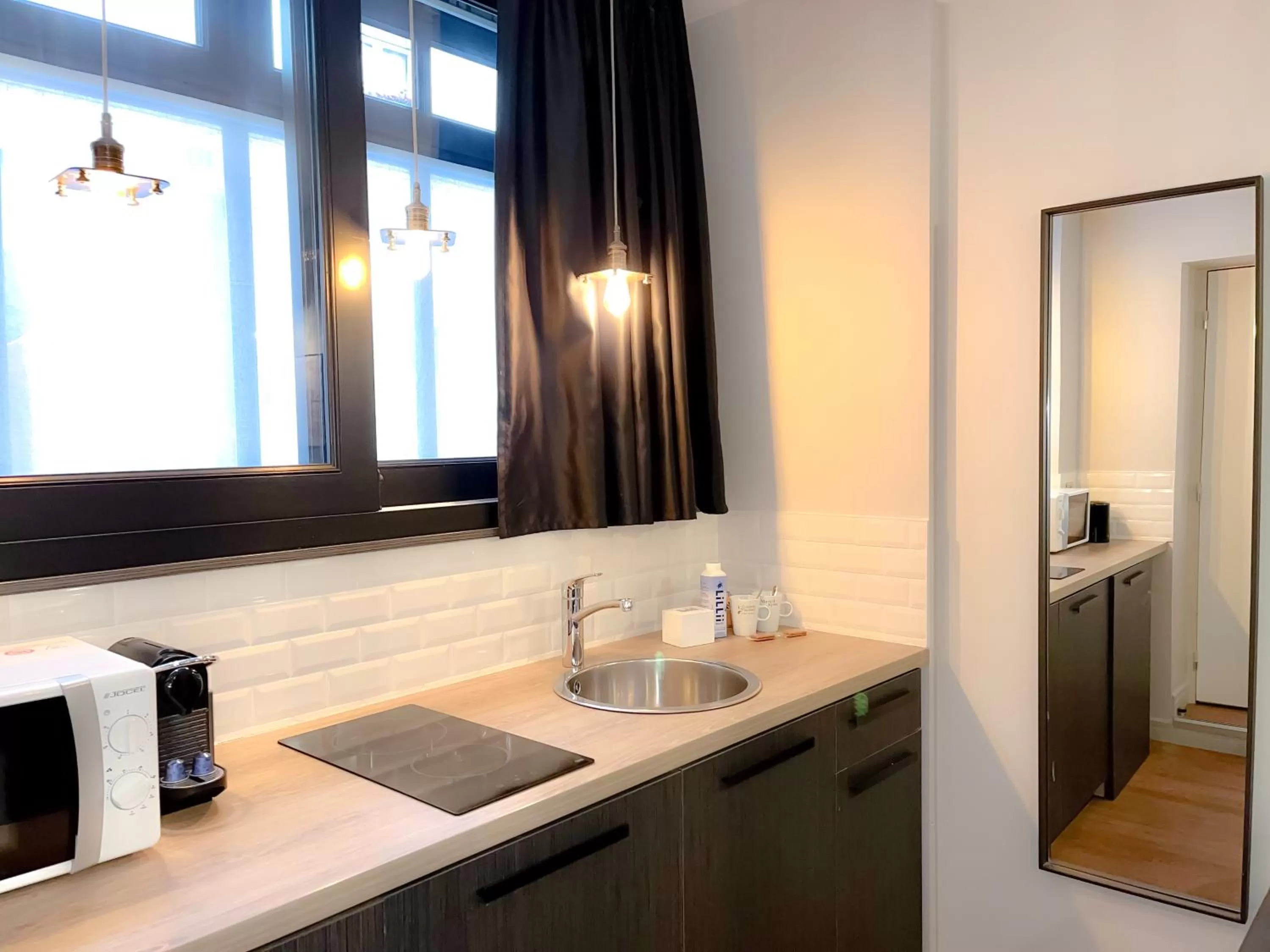 Coffee/tea facilities in Hotel Litteraire Marcel Ayme, BW Premier Collection