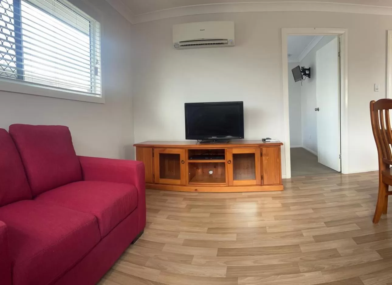 TV/Entertainment Center in Pete's Place Roma