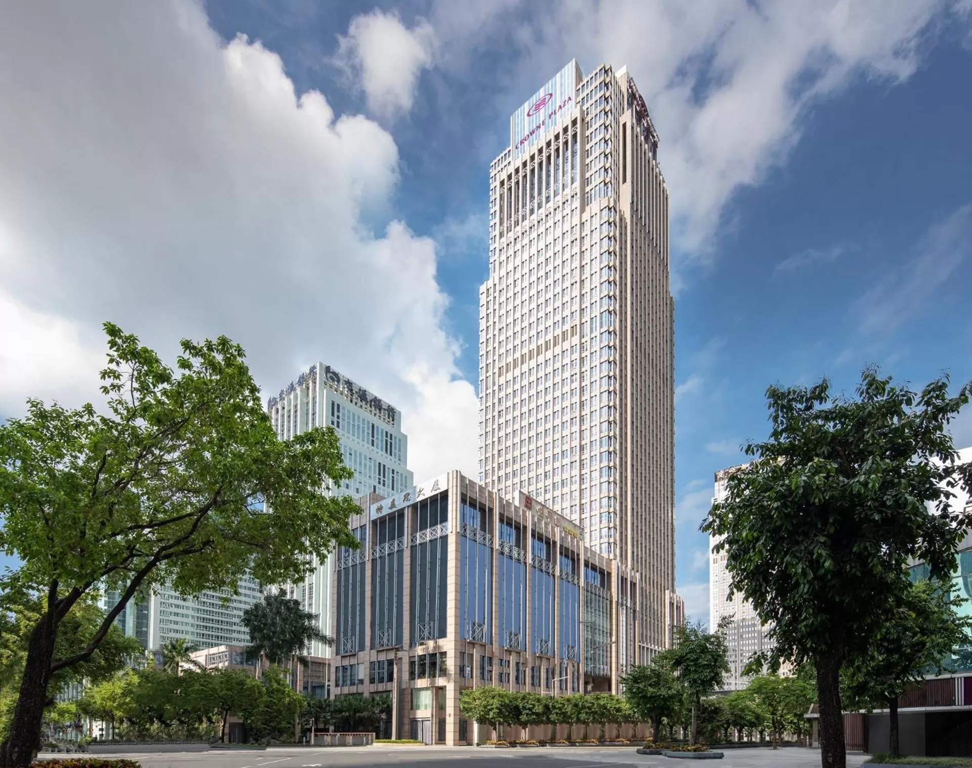 Property building in Crowne Plaza Shenzhen Futian