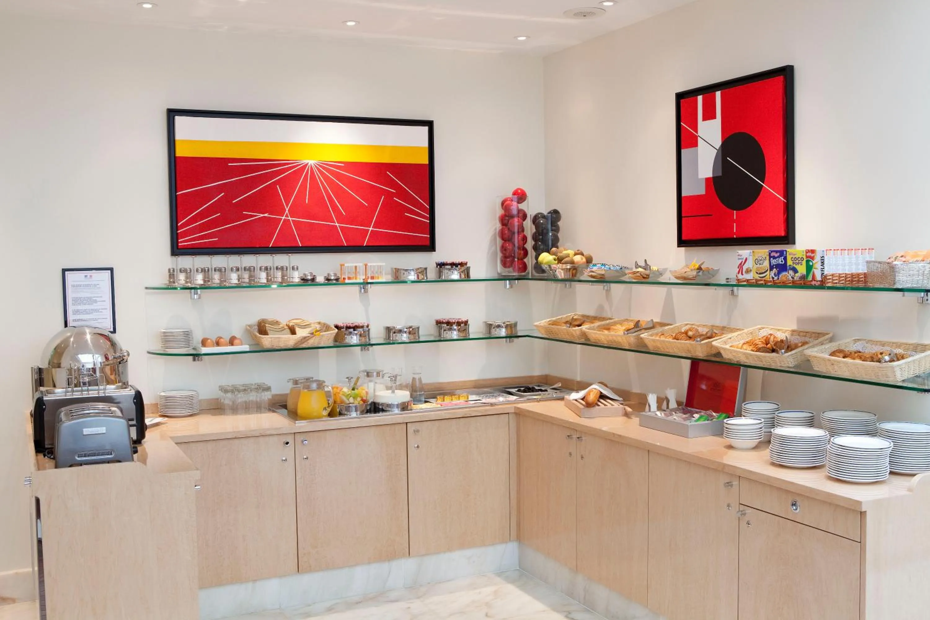 Restaurant/places to eat in Atlantic Hotel