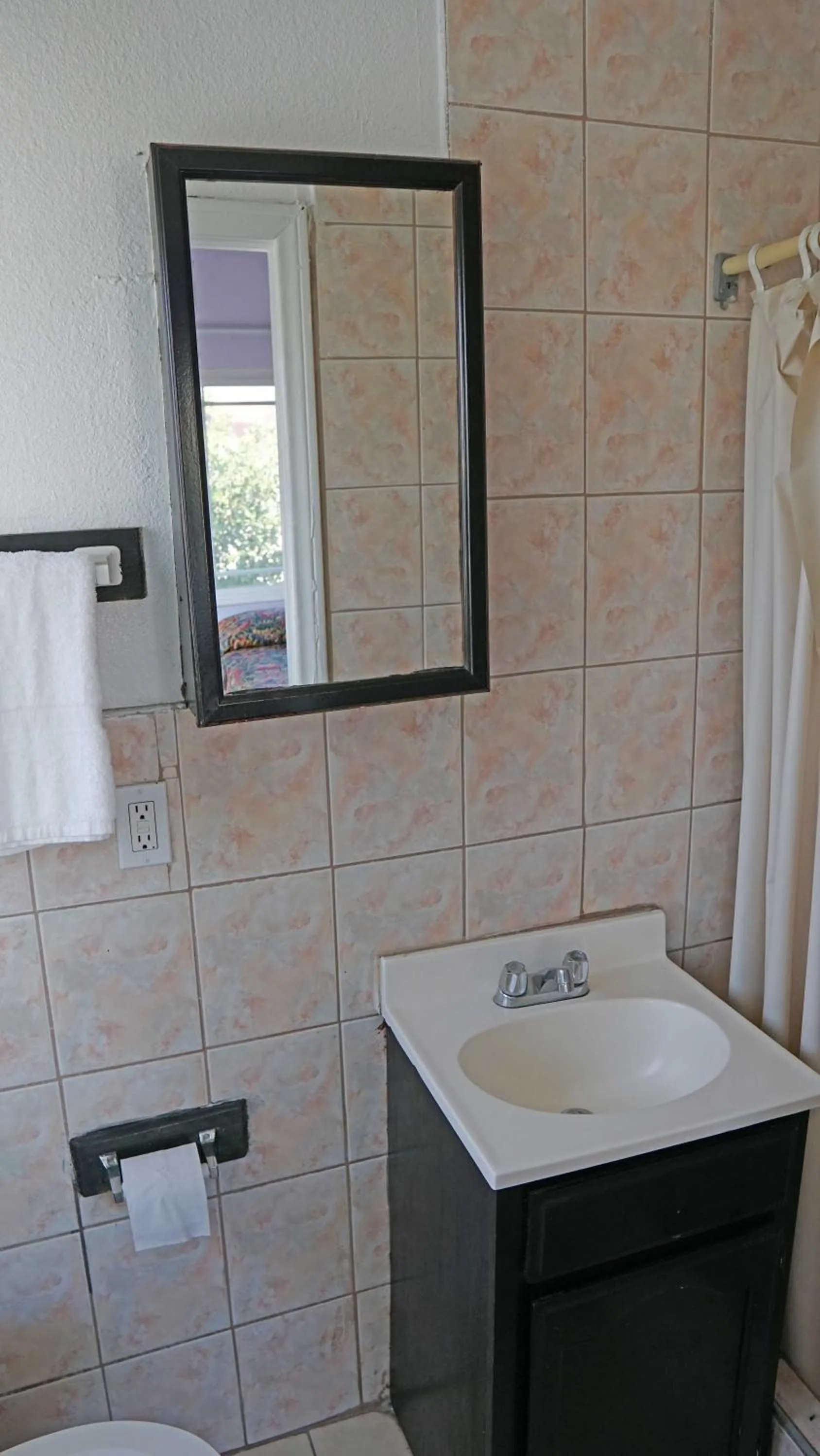 Bathroom in Antonio Hotel - Downtown Los Angeles, near Hollywood