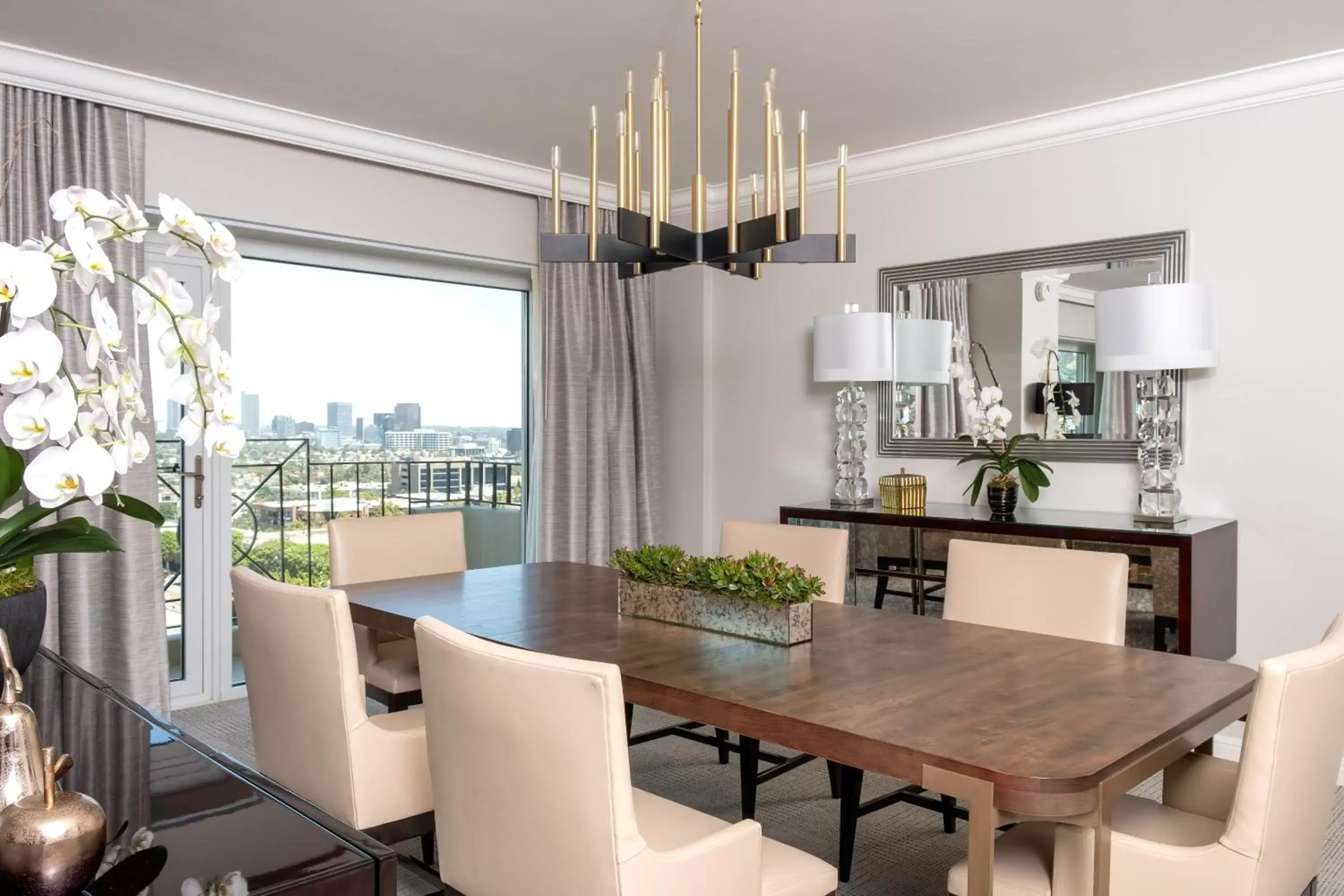 Grand Doheny Suite in Four Seasons Hotel Los Angeles at Beverly Hills Grand Doheny Suite in Four Seasons Hotel Los Angeles at Beverly Hills