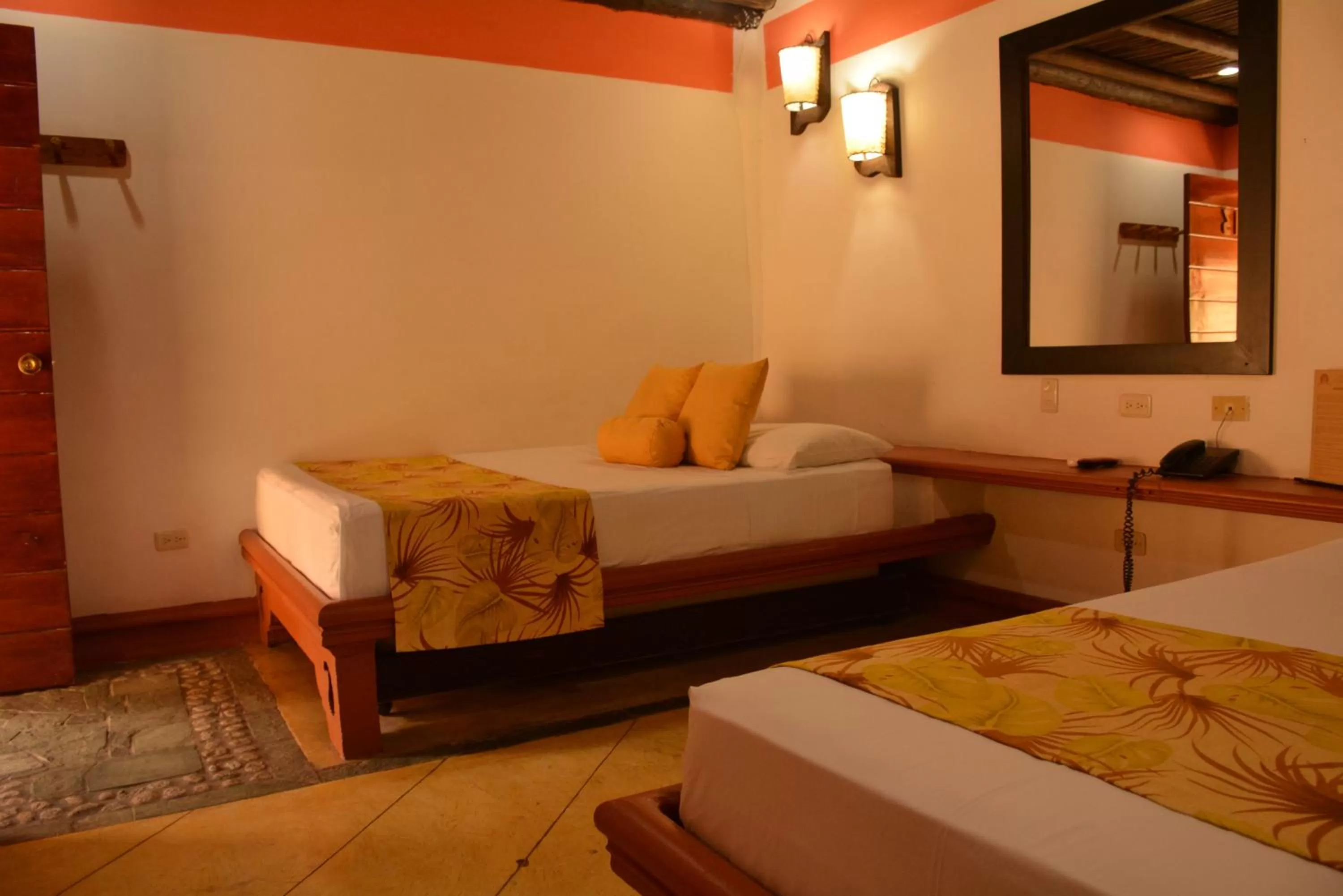 Bedroom, Bed in Hotel Portón del Sol