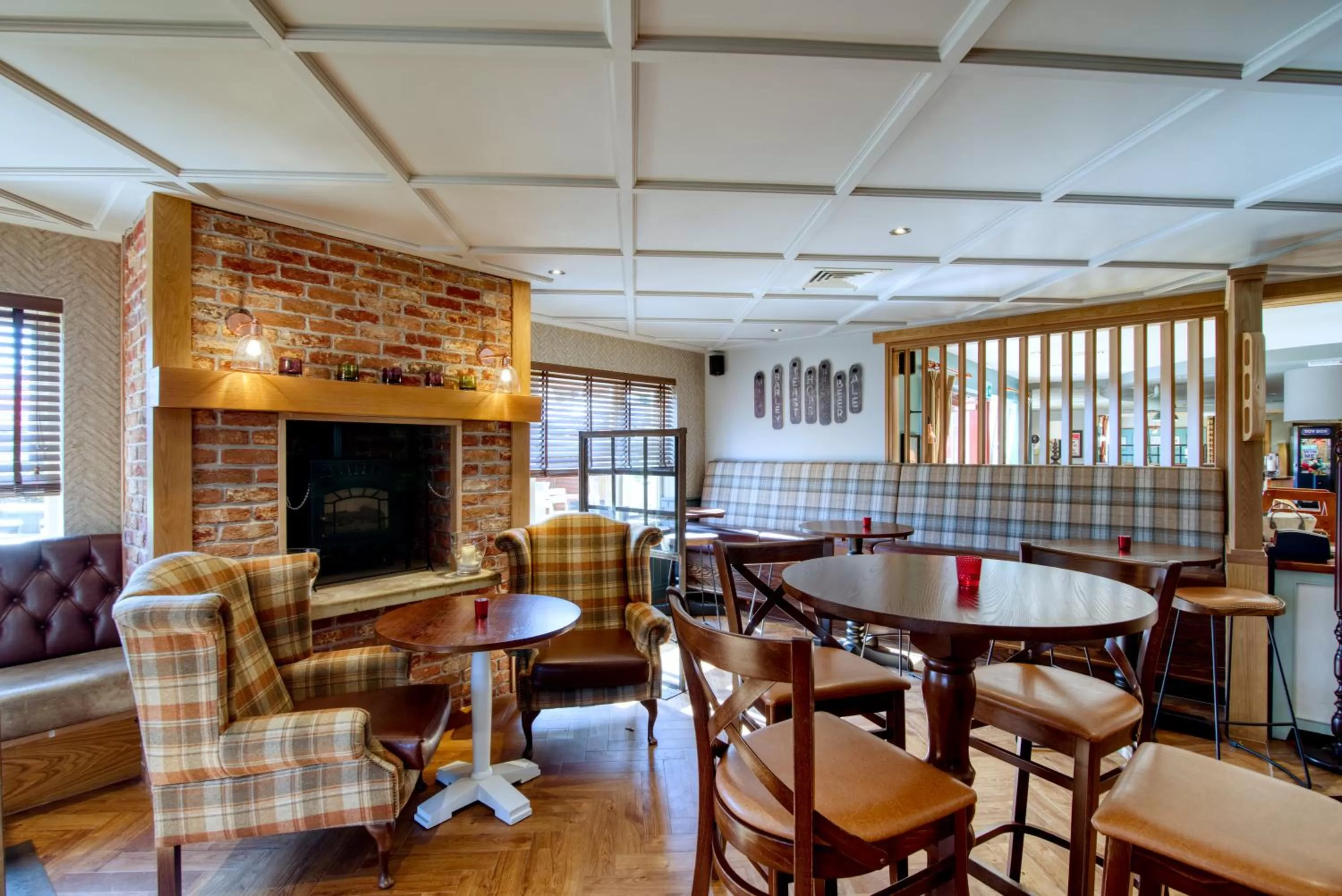 Restaurant/places to eat in Queen of the Loch, Balloch by Marston's Inns