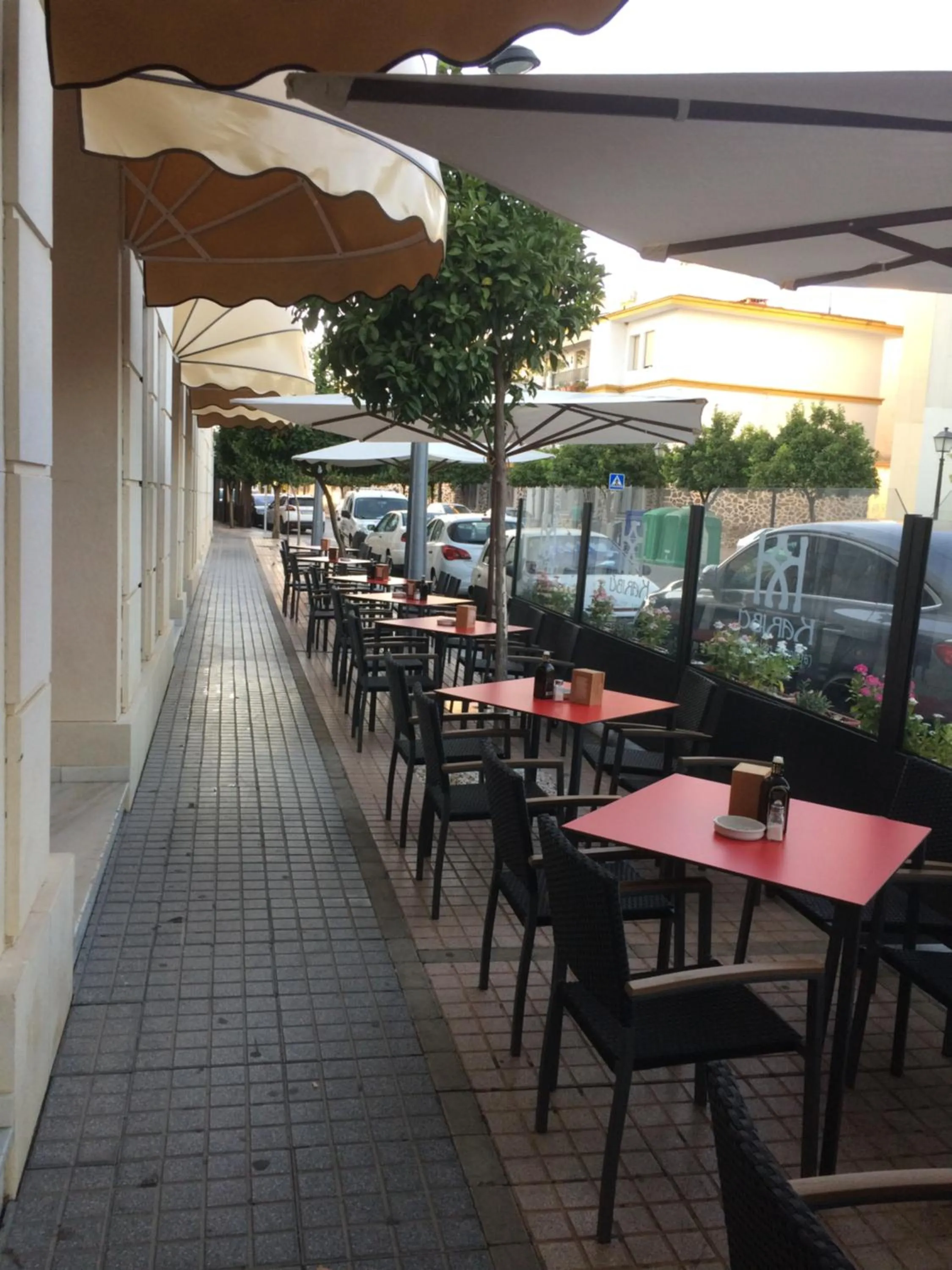 Restaurant/places to eat in Hotel Castillo