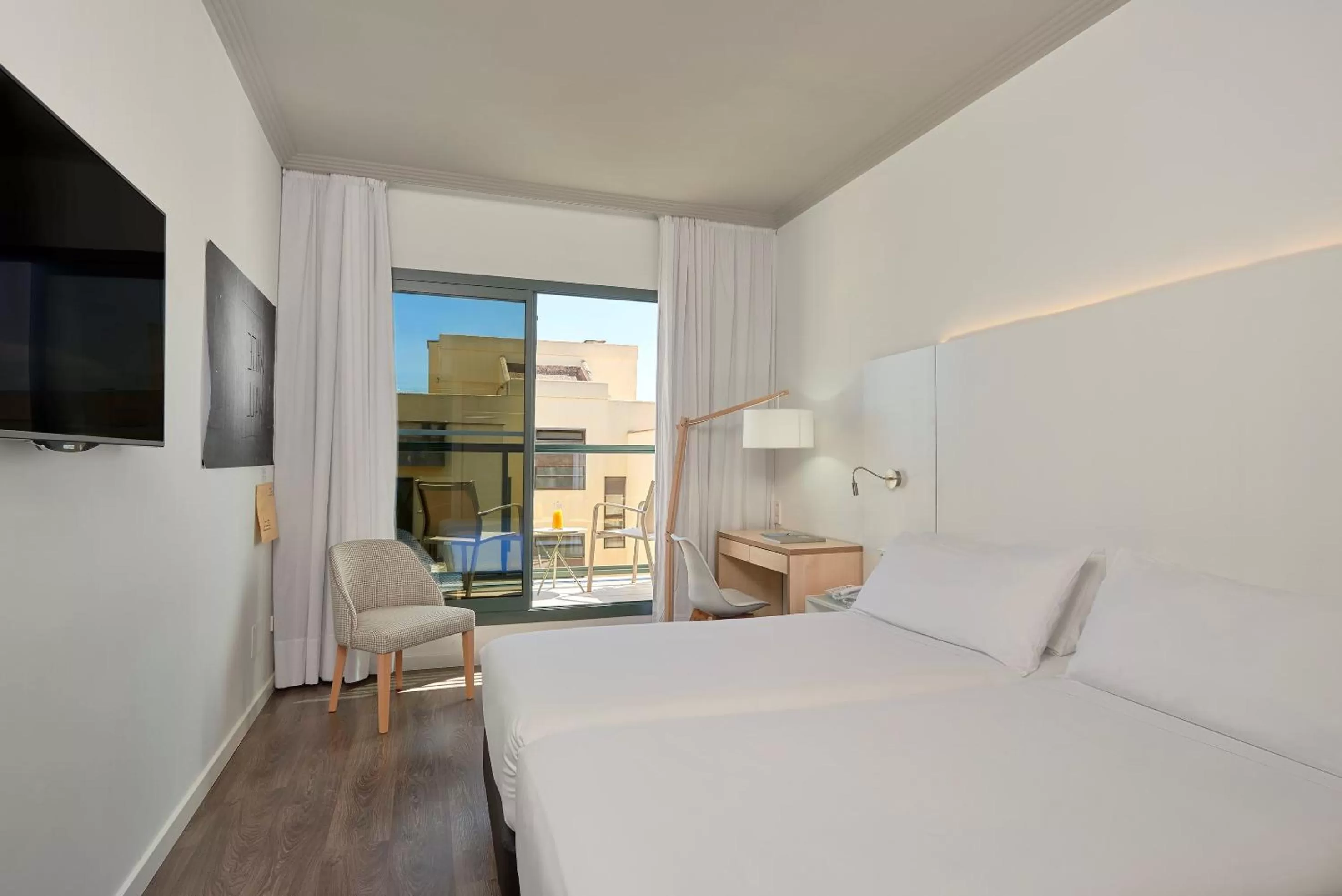 Bedroom, Bed in INNSiDE by Meliá Palma Center