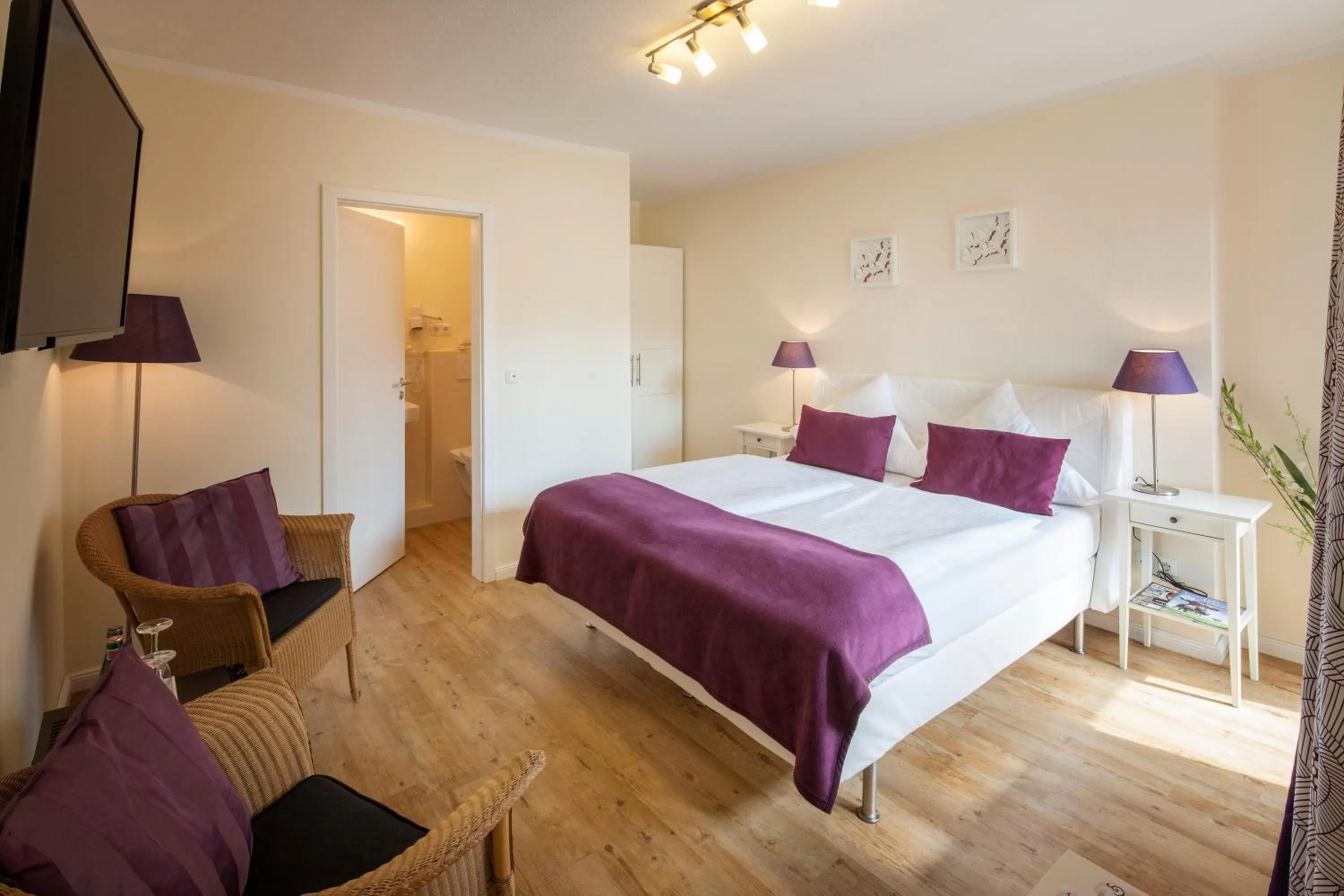 Bed in Das Frühstückshotel Sankt Peter-Ording