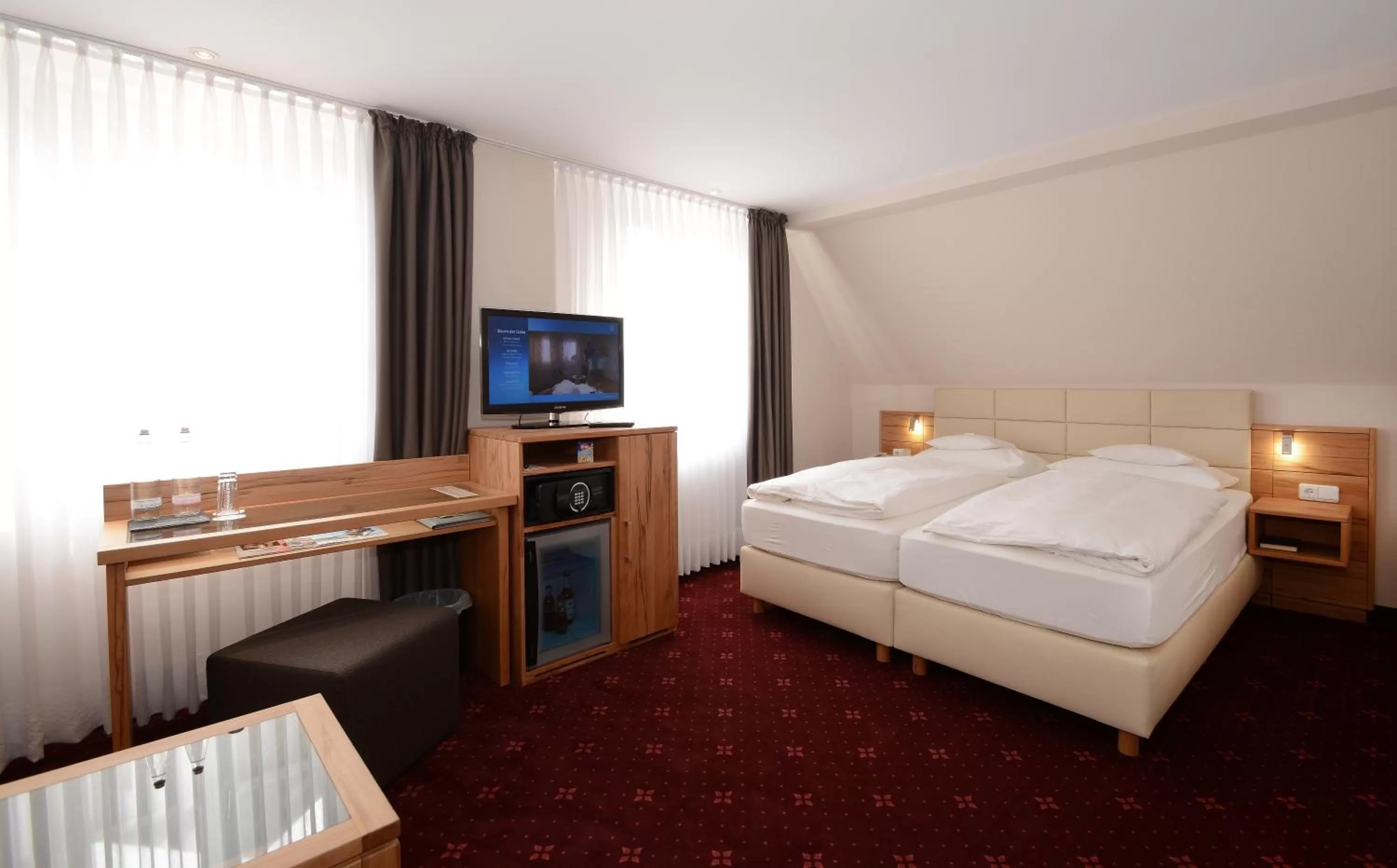 Photo of the whole room, Bed in Ringhotel Niedersachsen