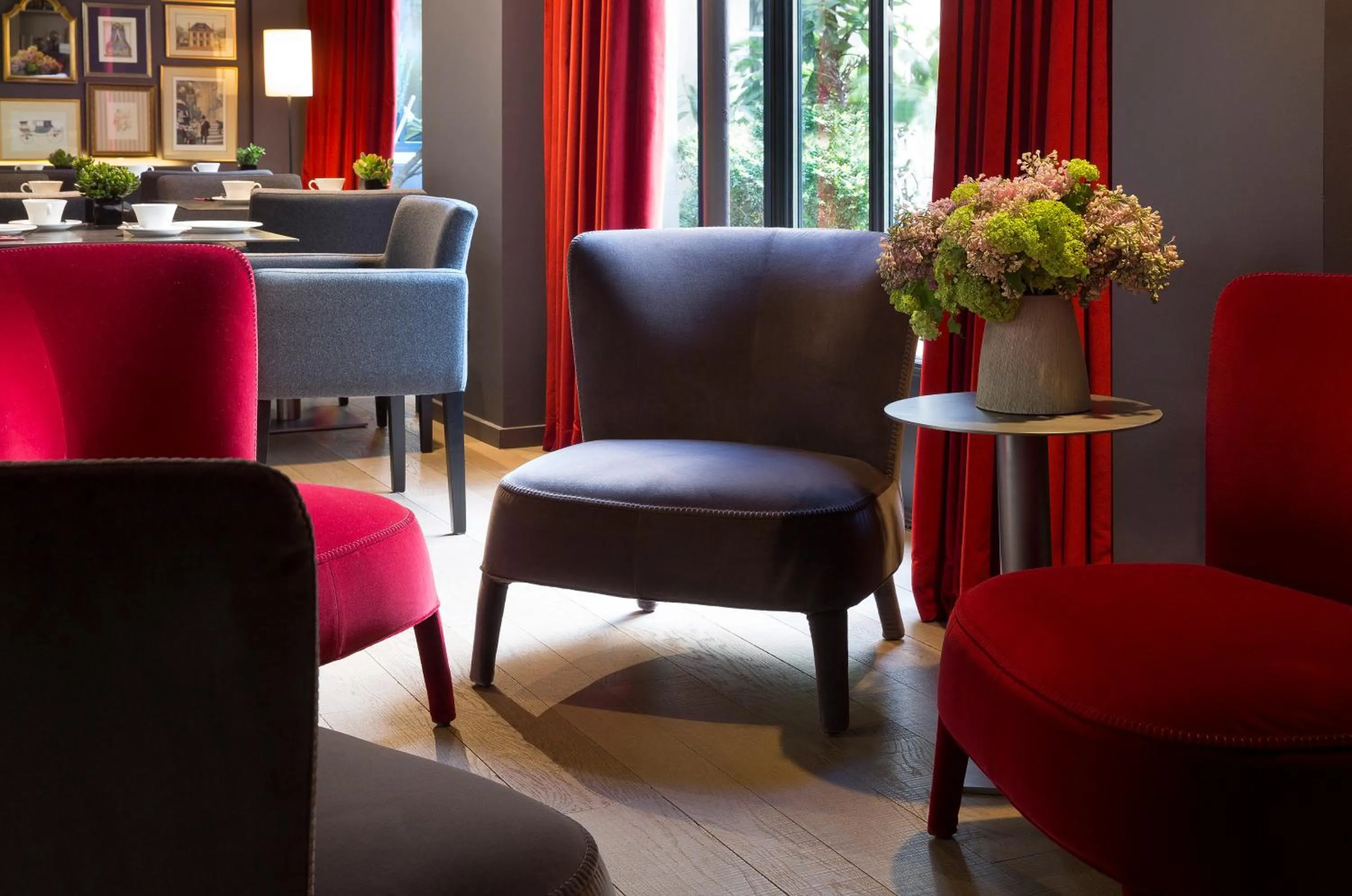 Lounge or bar in Hôtel Molière