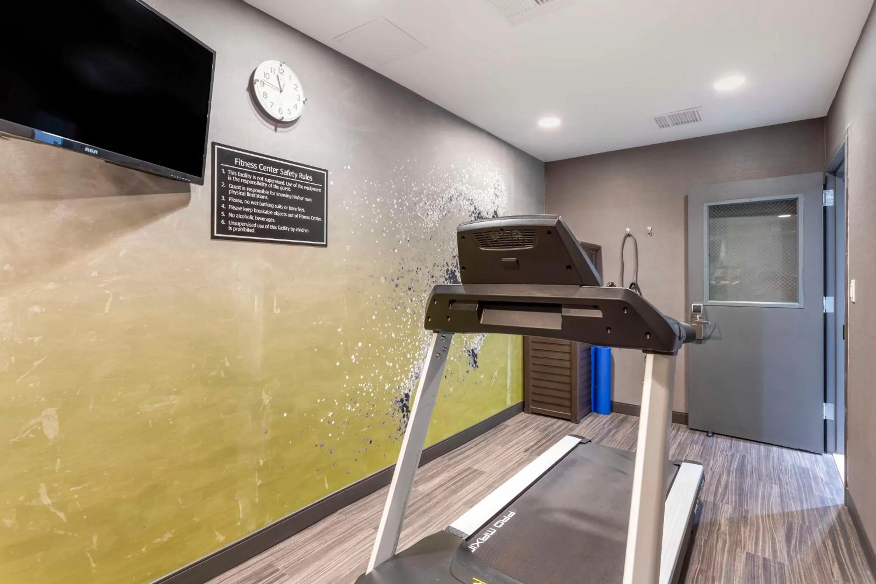 Fitness centre/facilities in Best Western Brooklyn-Coney Island Inn
