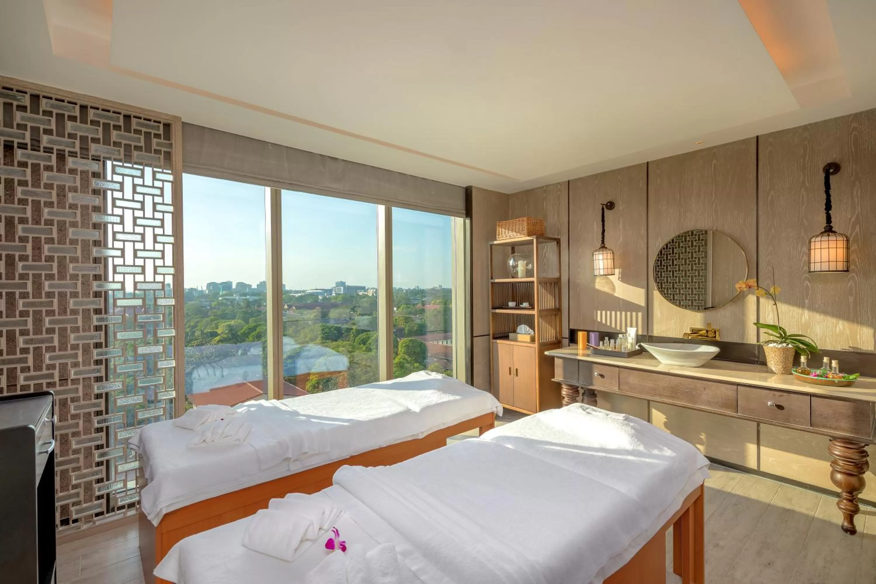Spa and wellness centre/facilities, Bed in Pan Pacific Yangon