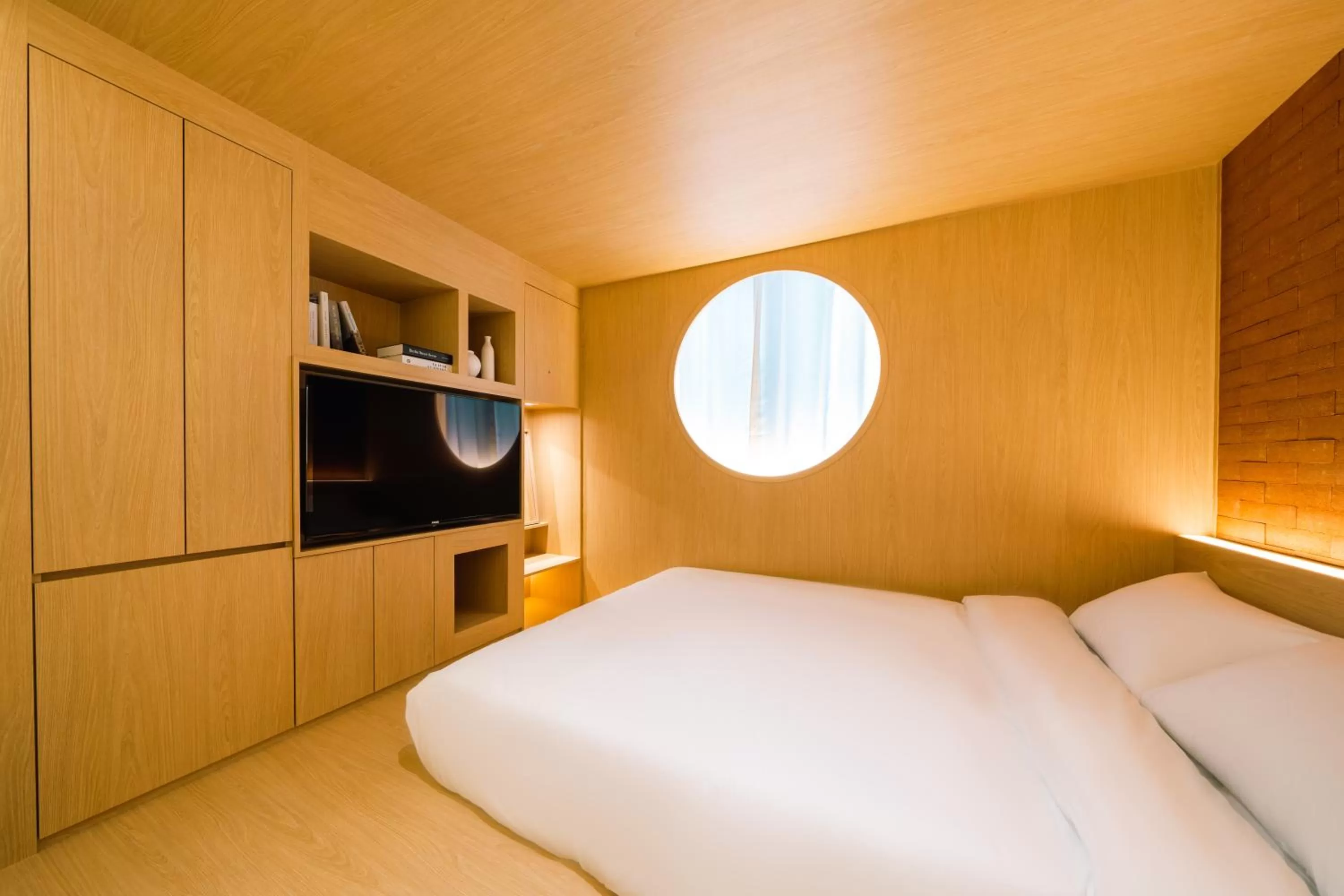 Bed in Y Collection by Unboundi Gyeongju