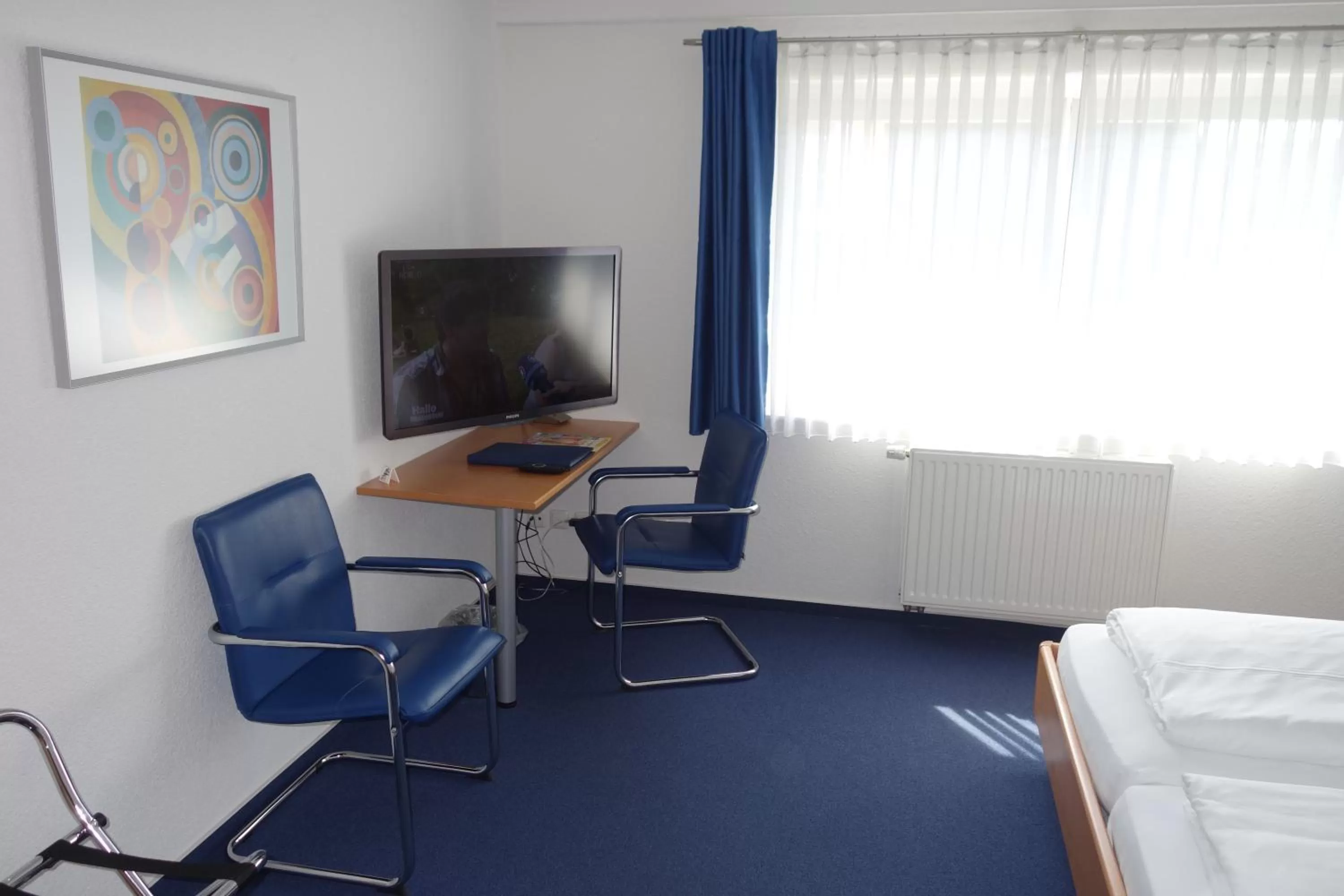 Day, TV/Entertainment Center in Hotel Gästehaus Linden