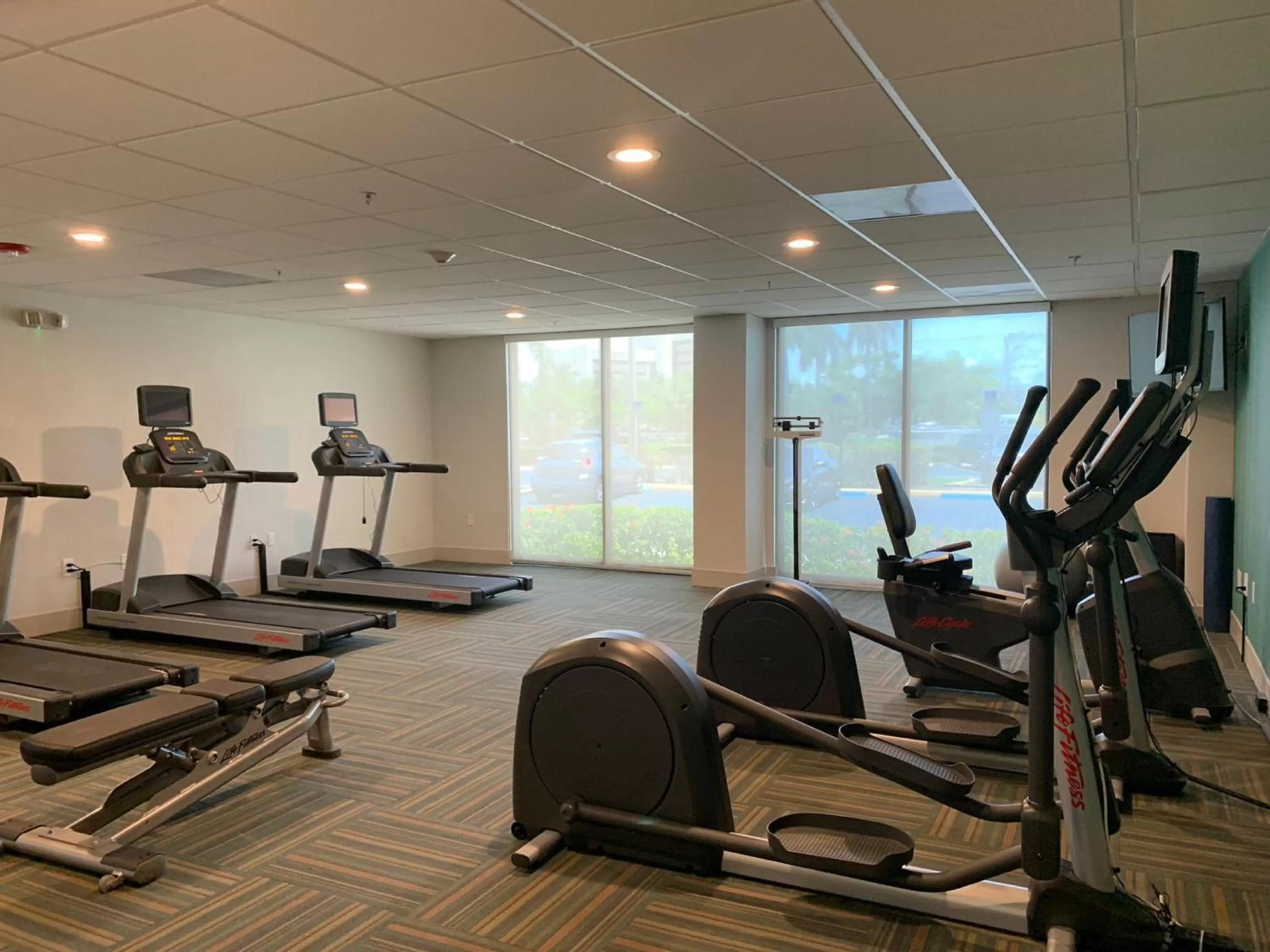 Fitness centre/facilities in Holiday Inn Express & Suites Miami - Hialeah by IHG
