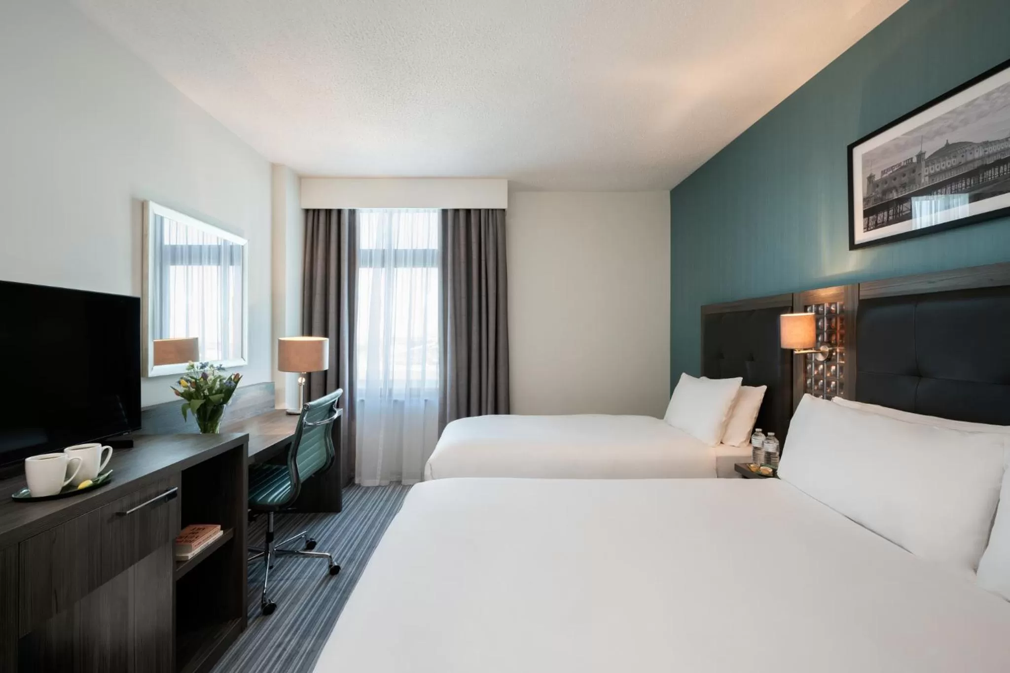 Standard Double and Single Room in Leonardo Hotel Brighton - Formerly Jurys Inn