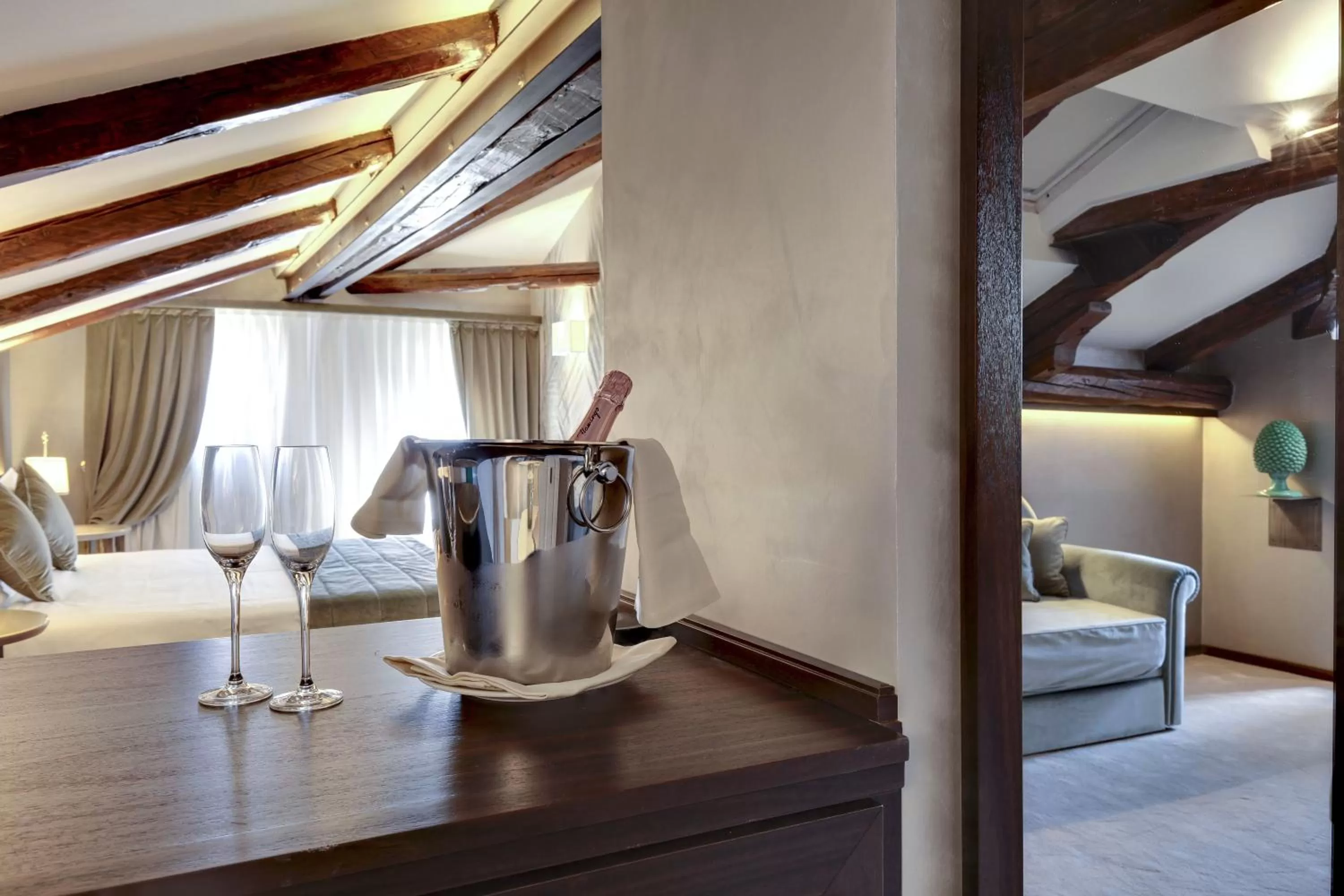 Decorative detail, Bed in Hotel Donà Palace