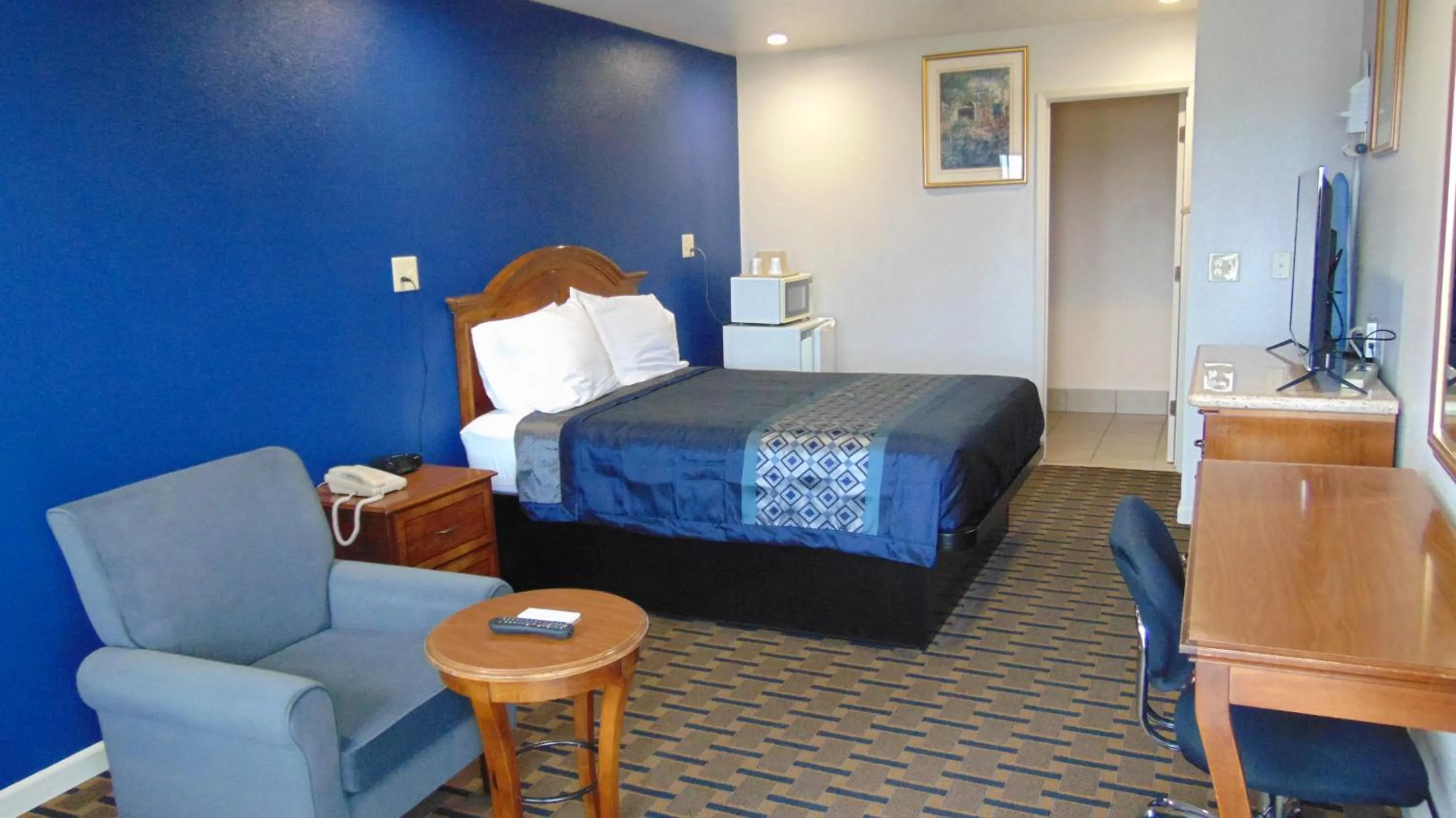 Bed in Corcoran Country Inn