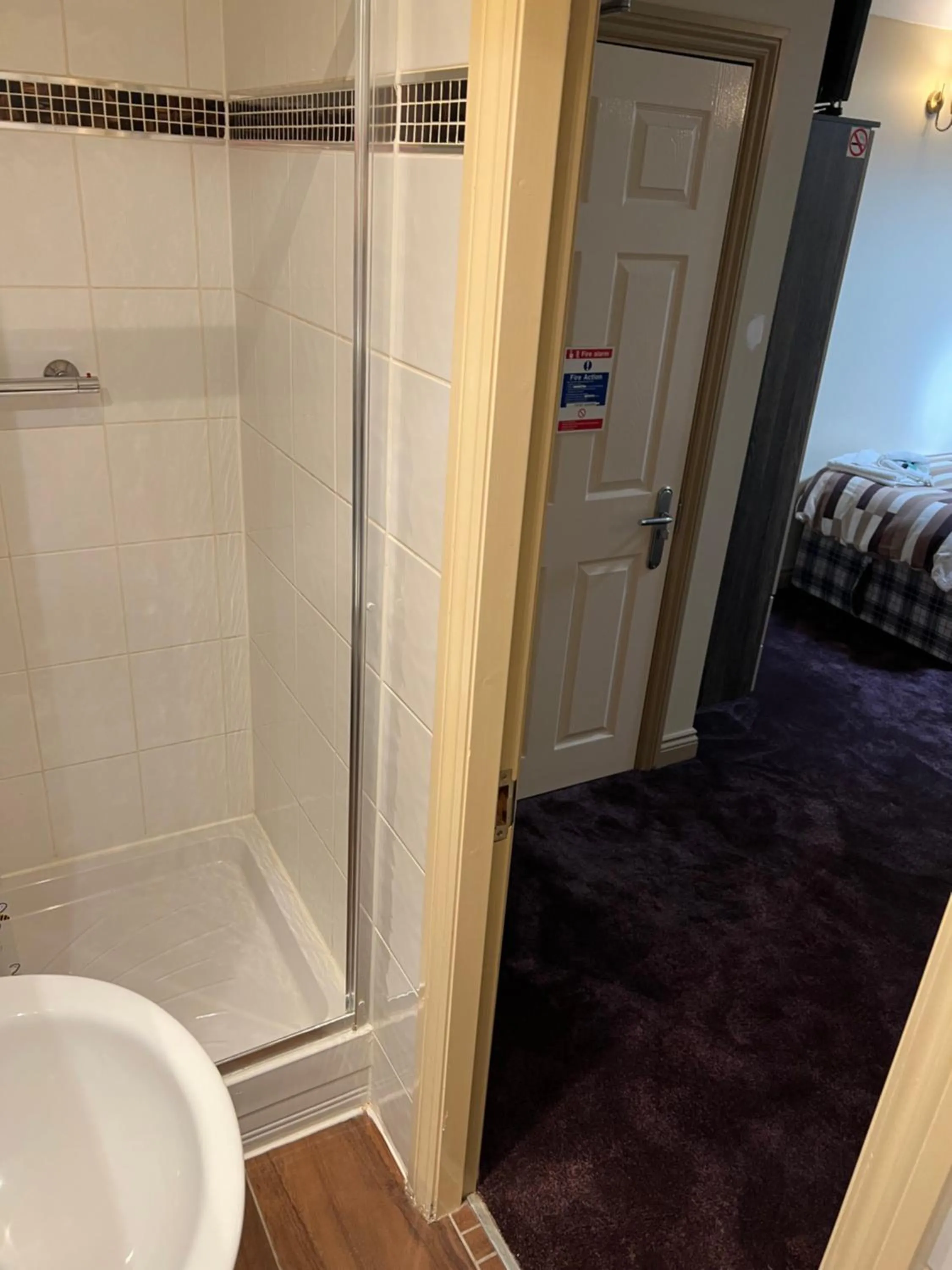 Shower in Southport Metro Hotel