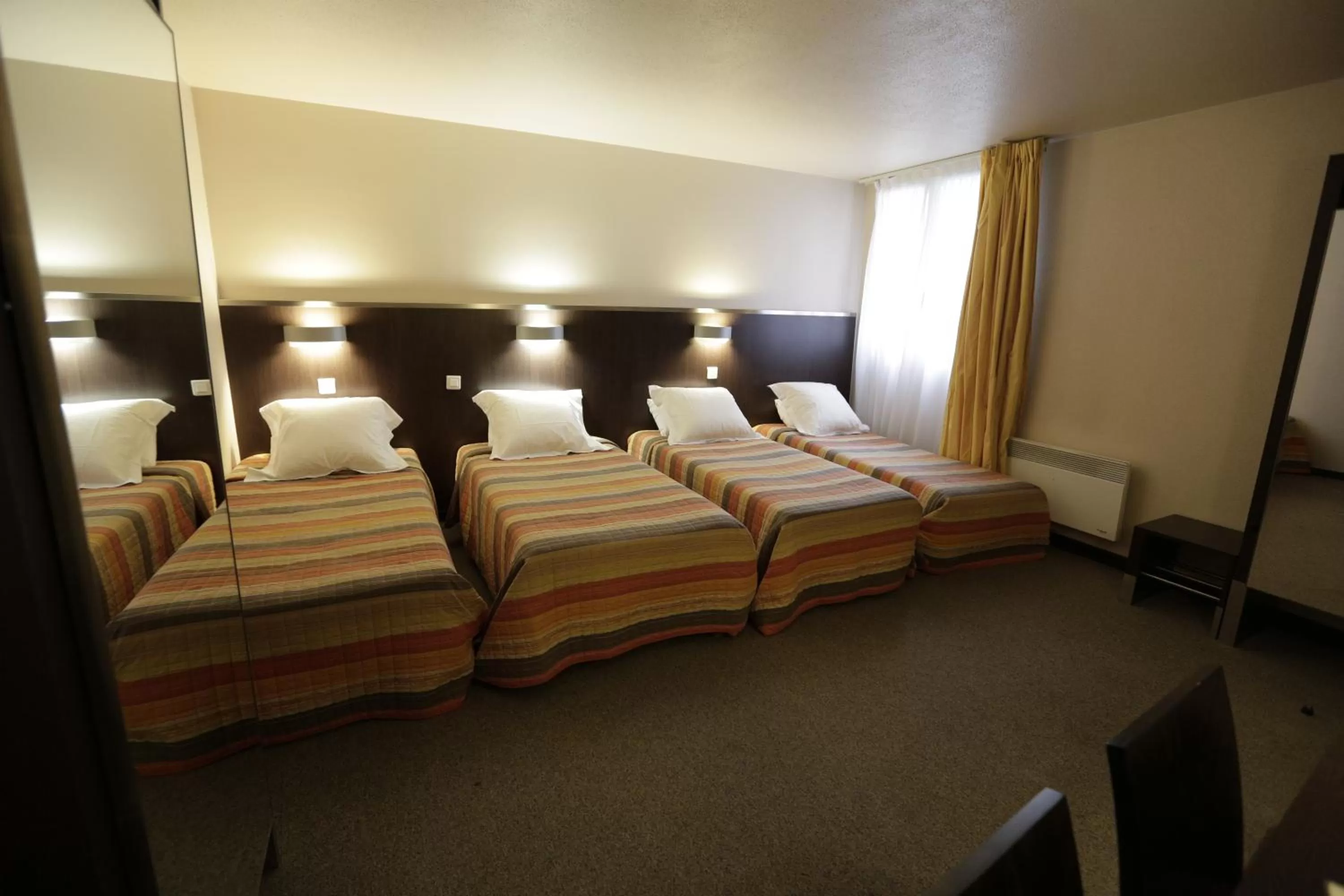 Bedroom, Bed in Hôtel Au Petit Caporal