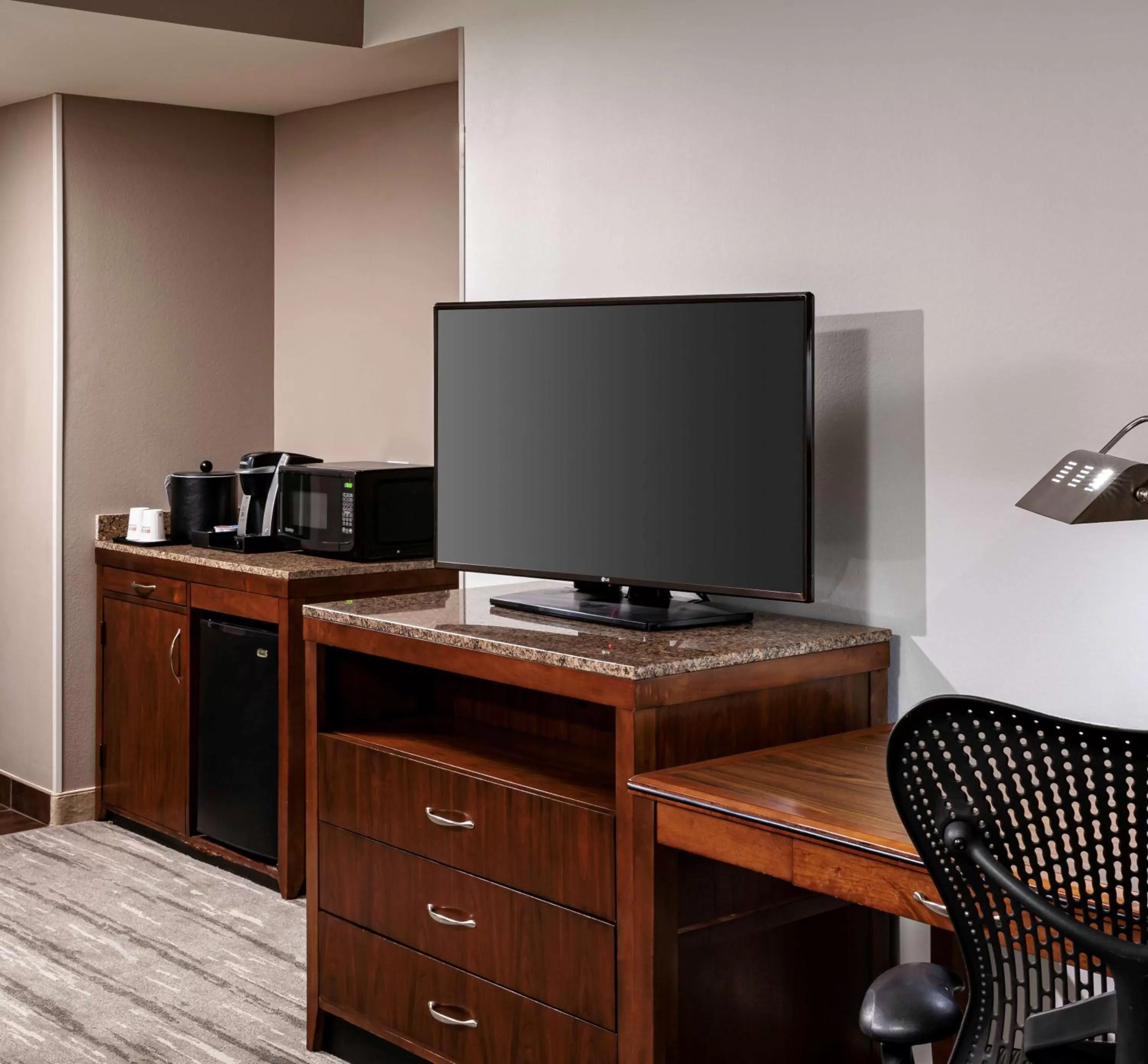 Bedroom in Hilton Garden Inn Omaha Downtown-Old Market Area