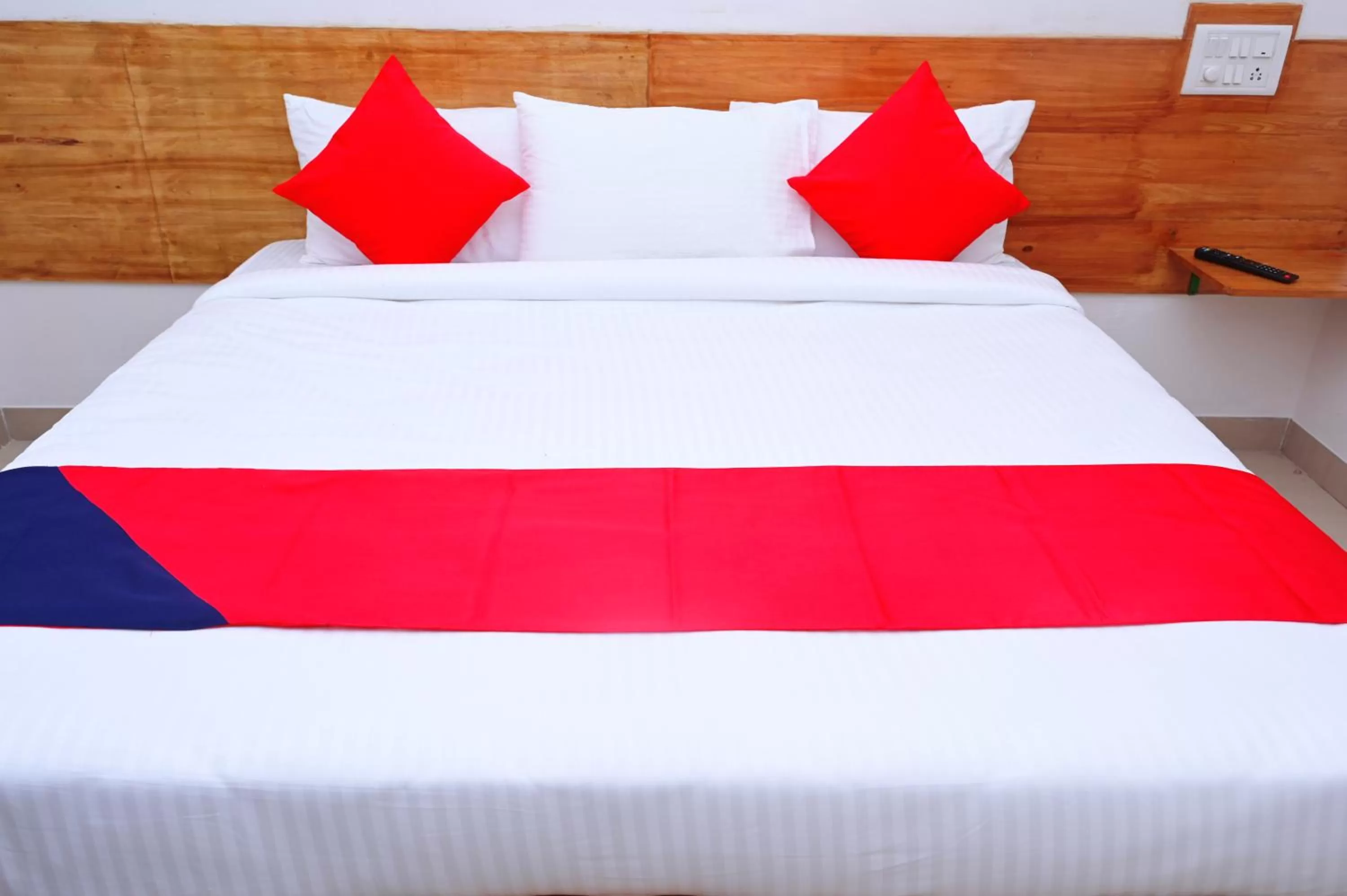 Bedroom, Bed in Hotel Stay Shine