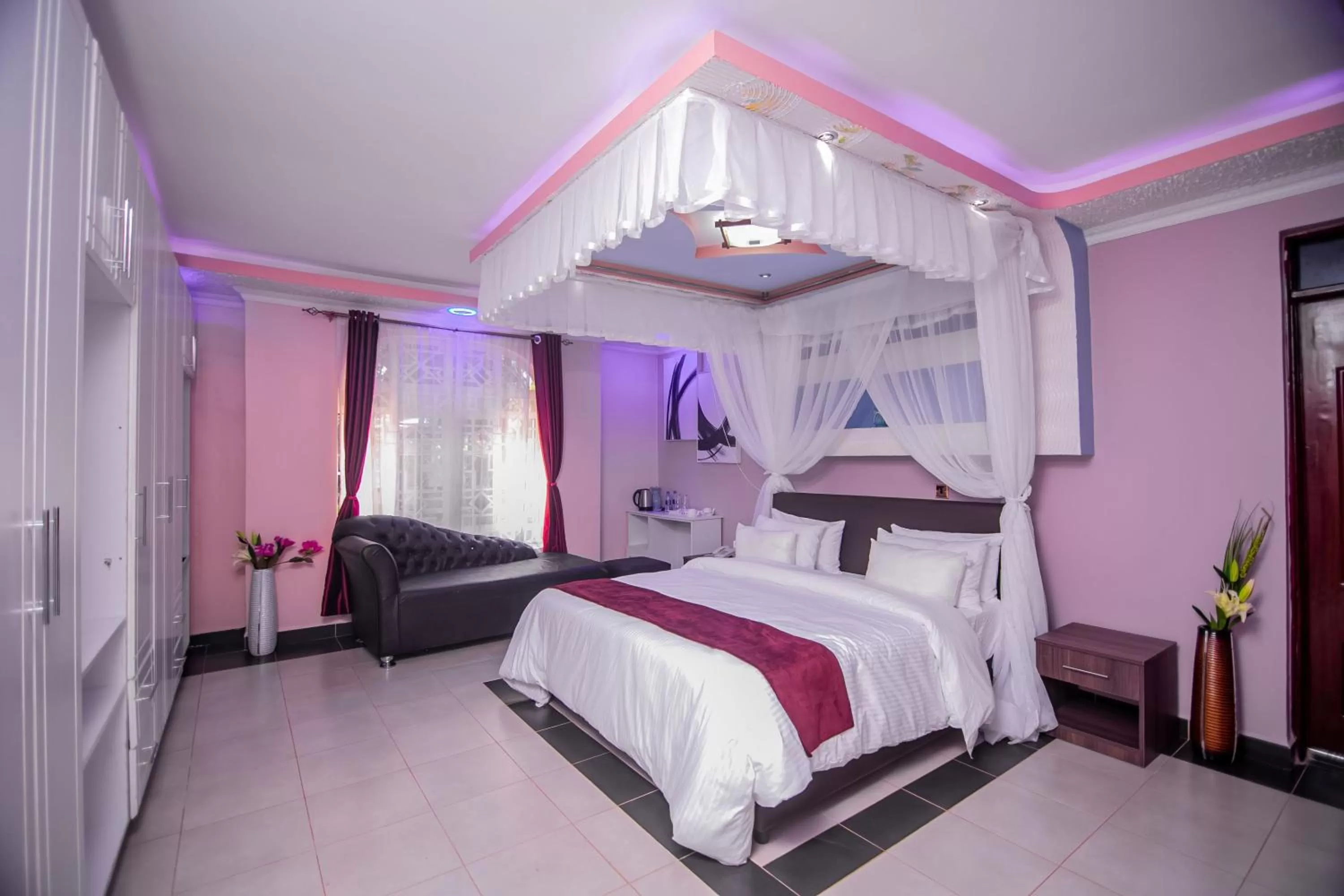 Restaurant/places to eat, Bed in Lovely Garden Guest Home