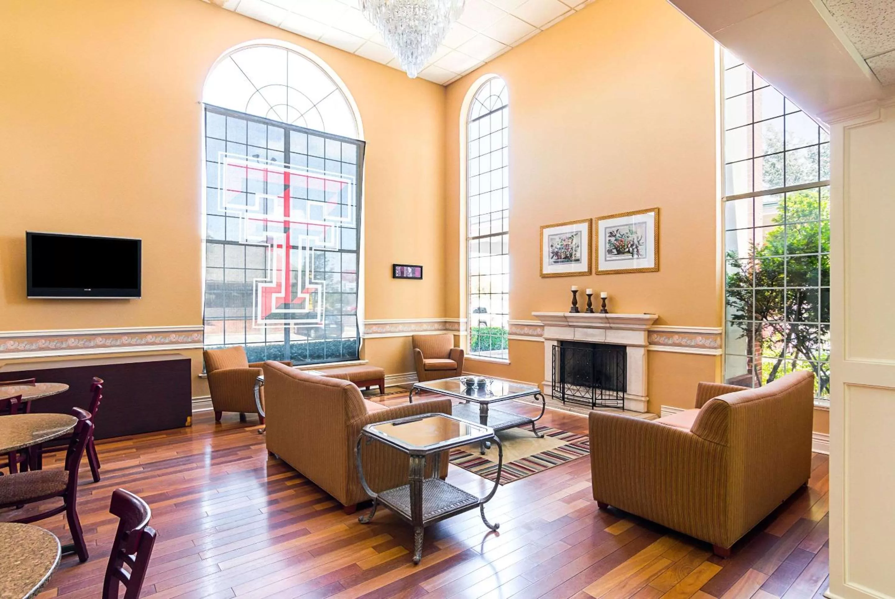 Lobby or reception in Quality Suites Lubbock Southwest