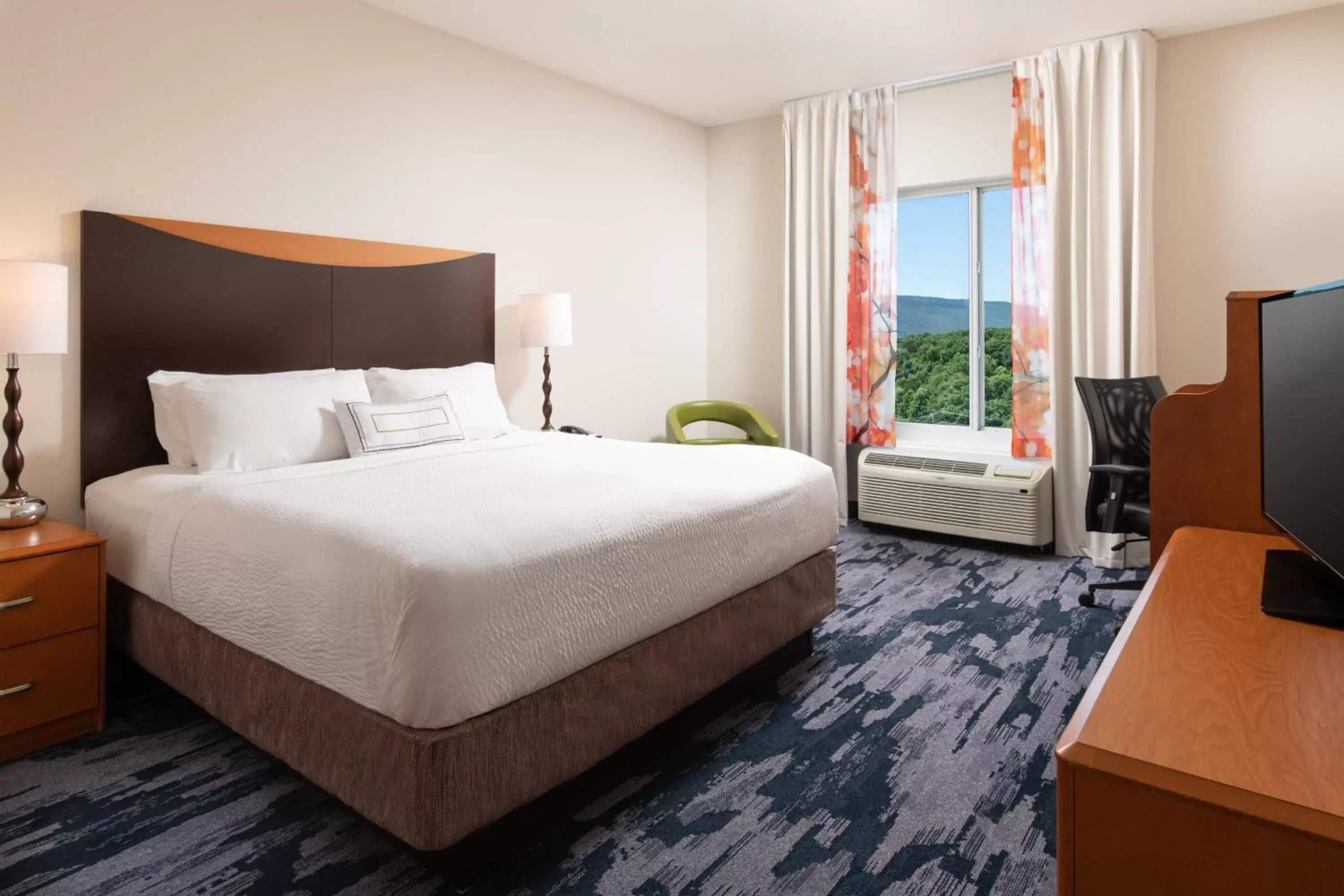 King Room in Fairfield Inn & Suites Chattanooga I-24/Lookout Mountain King Room in Fairfield Inn & Suites Chattanooga I-24/Lookout Mountain