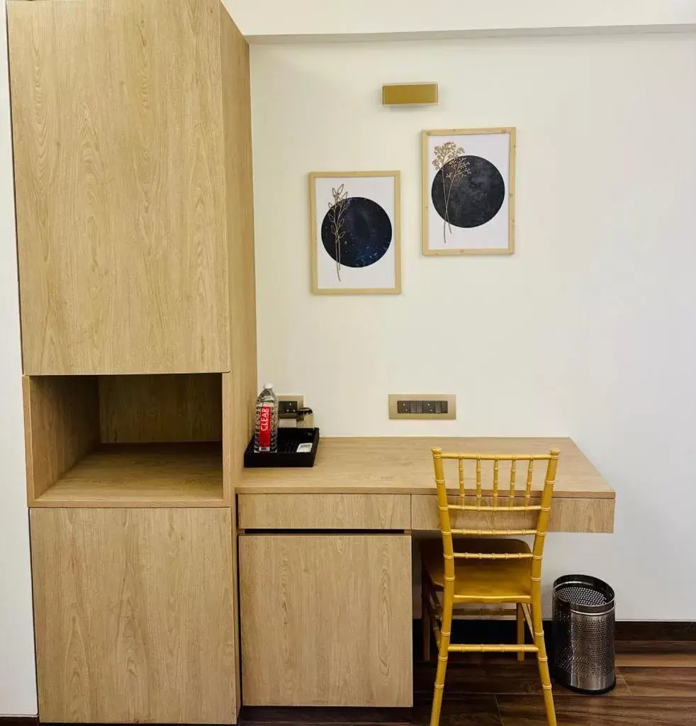 Queen Room - single occupancy in Vishal Hall Queen Room - single occupancy in Vishal Hall